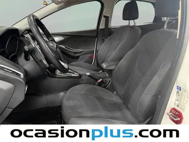 Ford Focus view 9