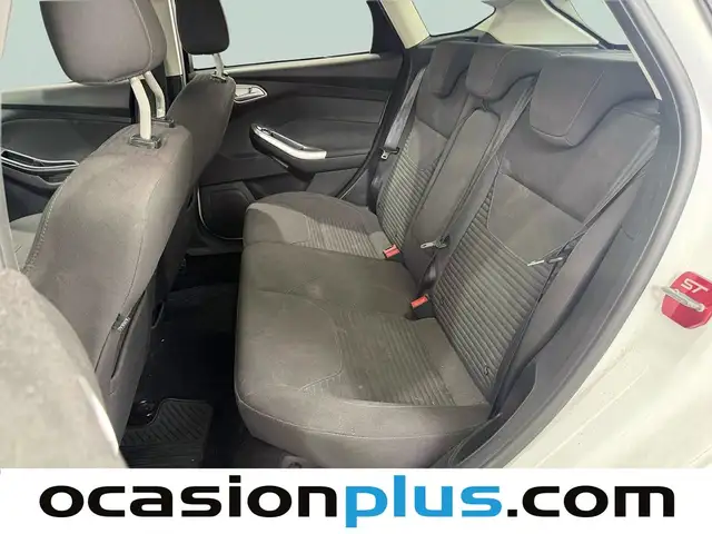 Ford Focus view 10