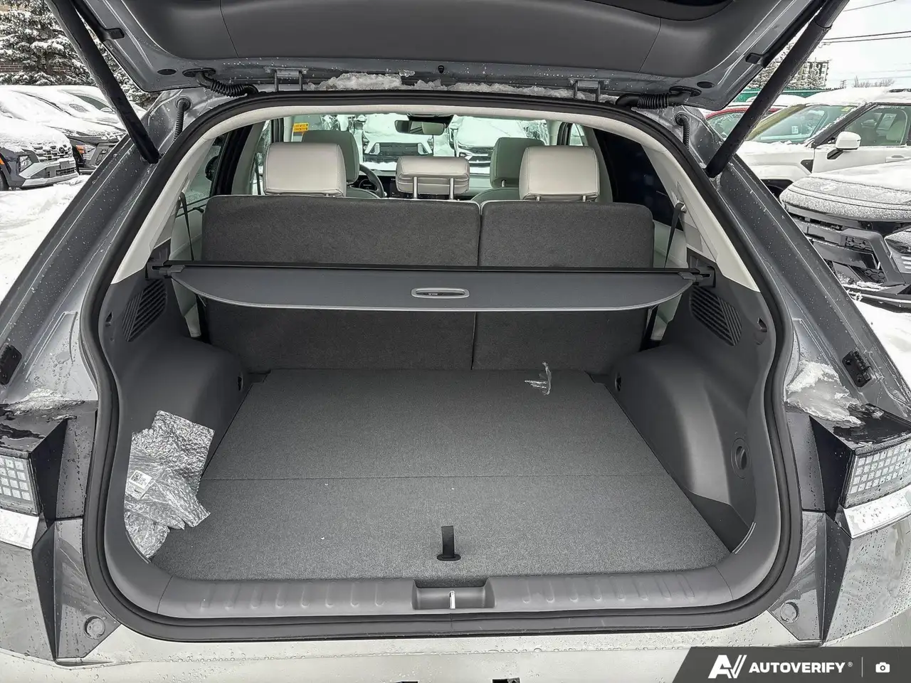 Hyundai IONIQ 5 снимка Hyundai IONIQ 5