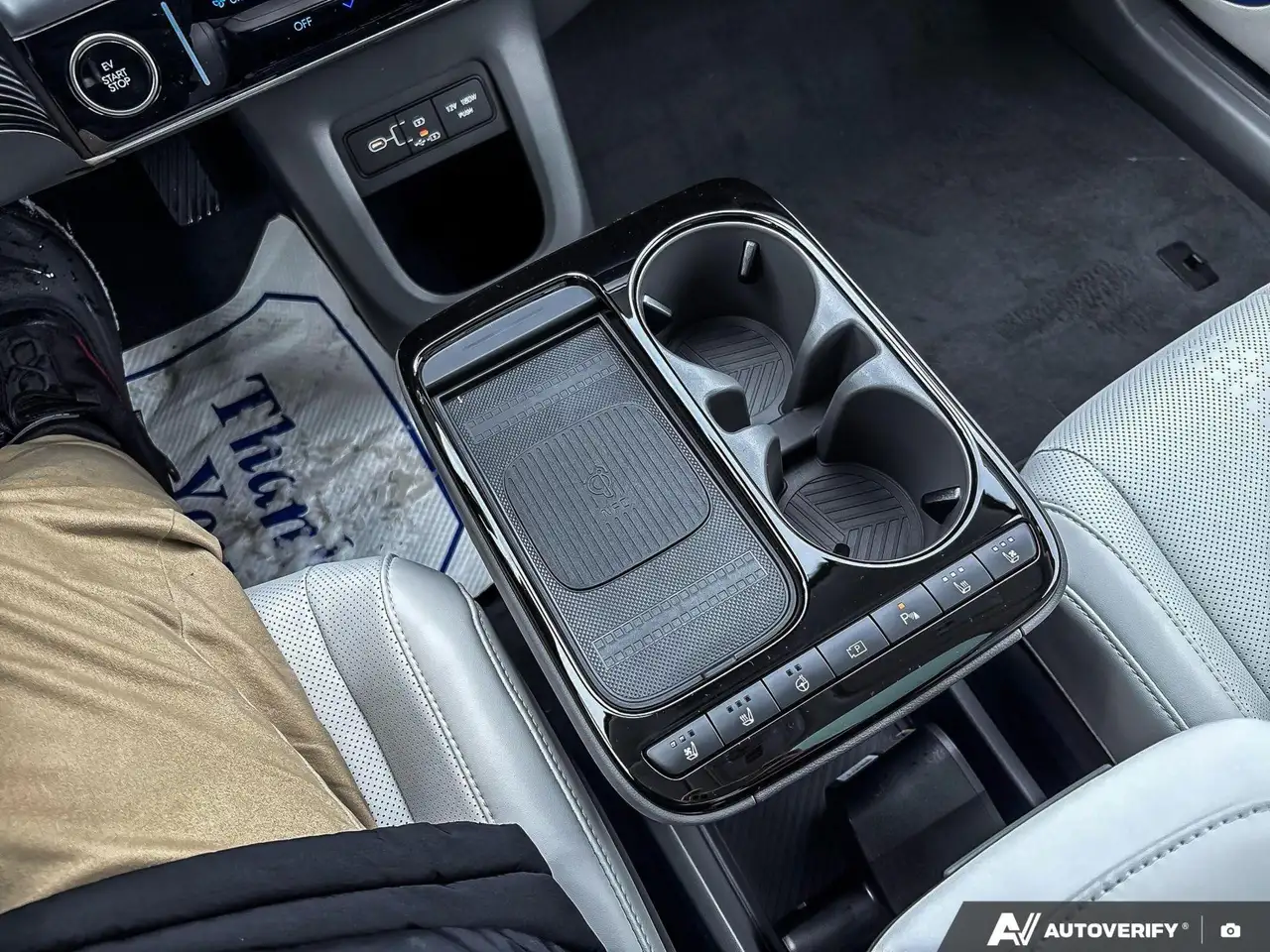 Hyundai IONIQ 5 снимка Hyundai IONIQ 5