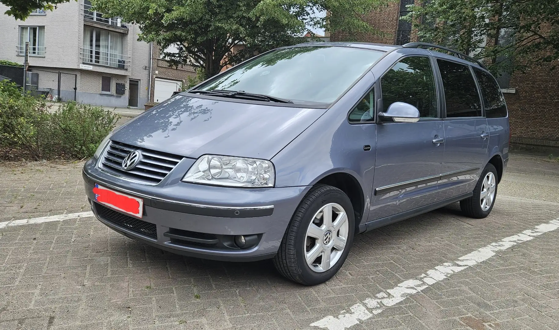 Volkswagen Sharan 1.9 TDI Exclusive Edition - 1