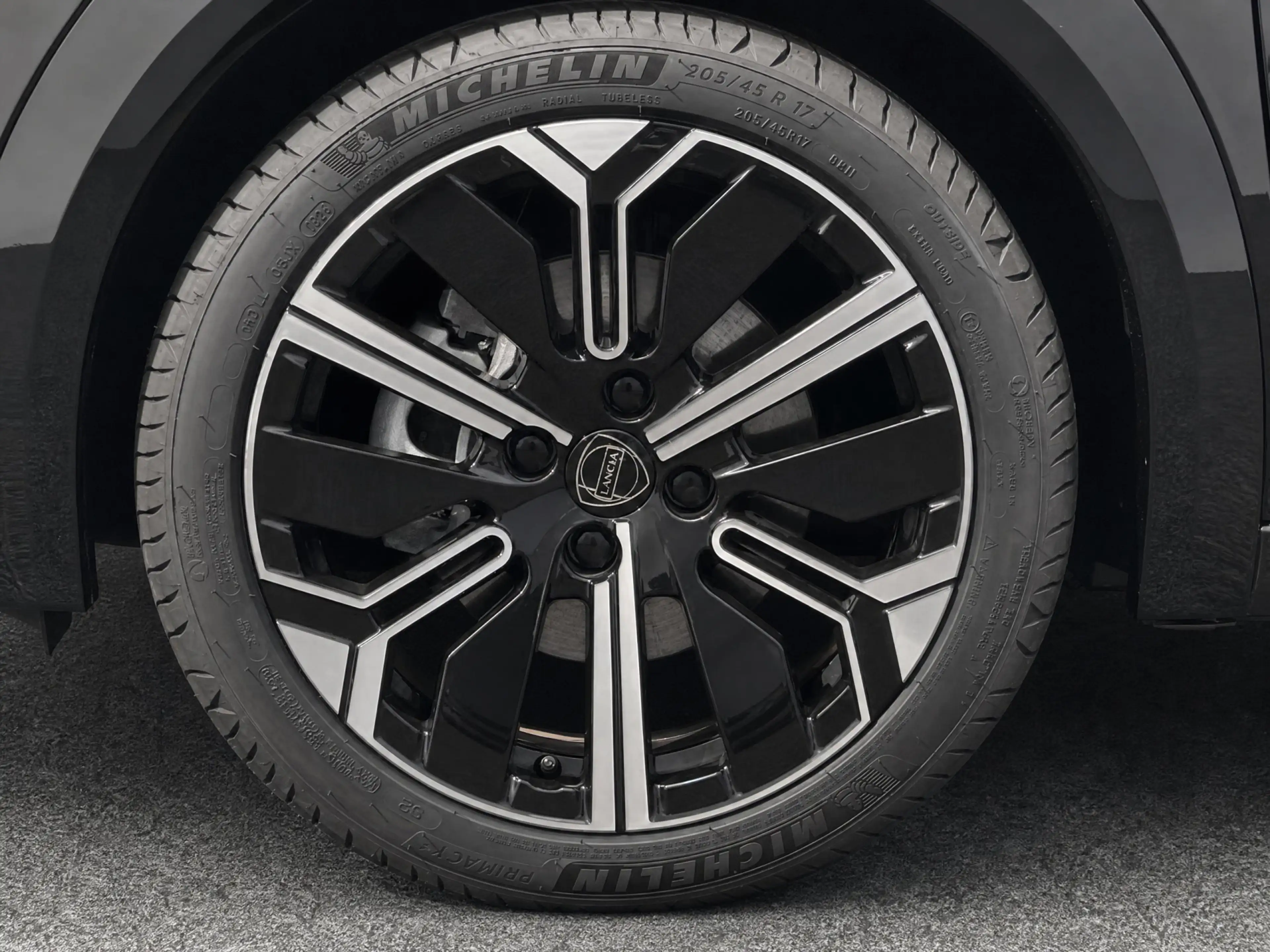 Lancia Ypsilon LX 51 kWh NIEUWSTAAT !! — photo 8