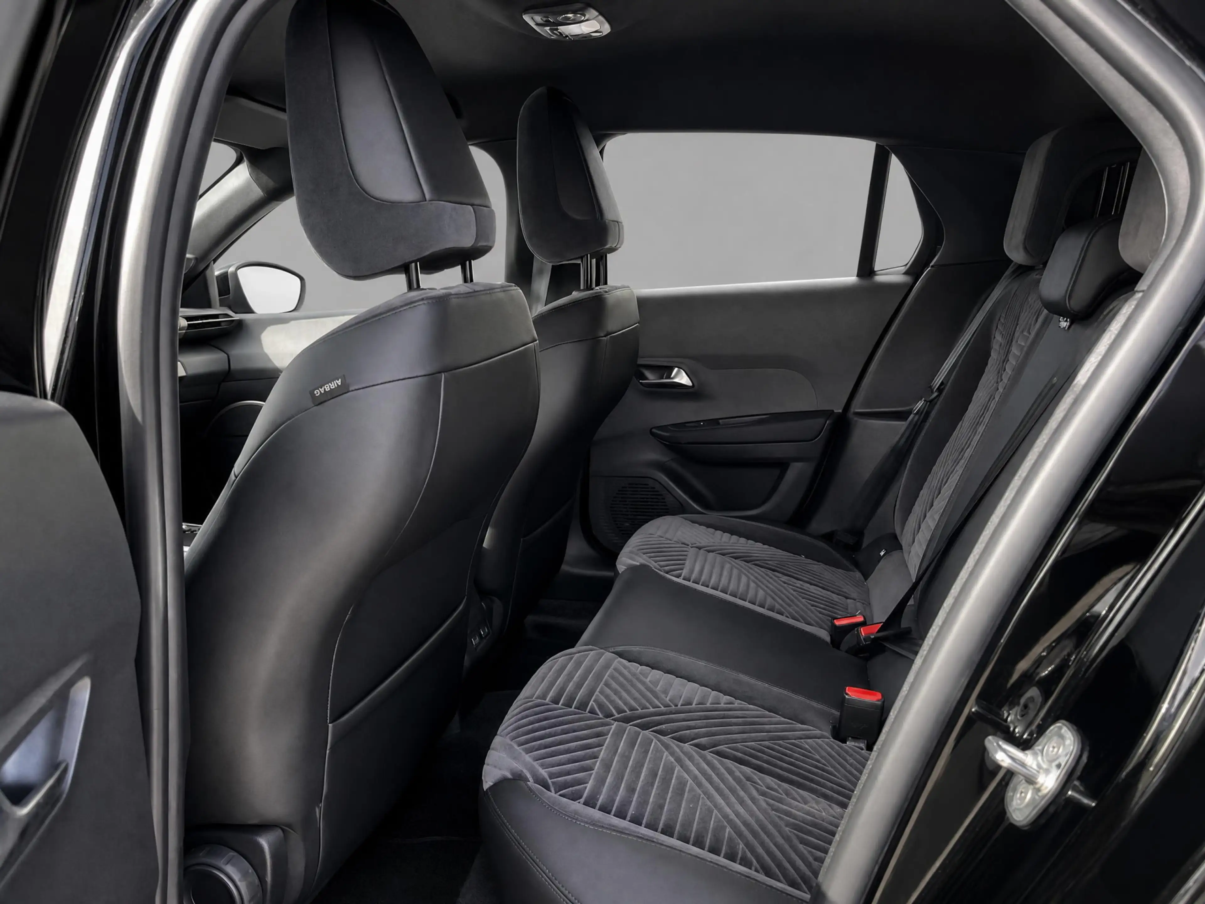 Lancia Ypsilon LX 51 kWh NIEUWSTAAT !! — photo 10