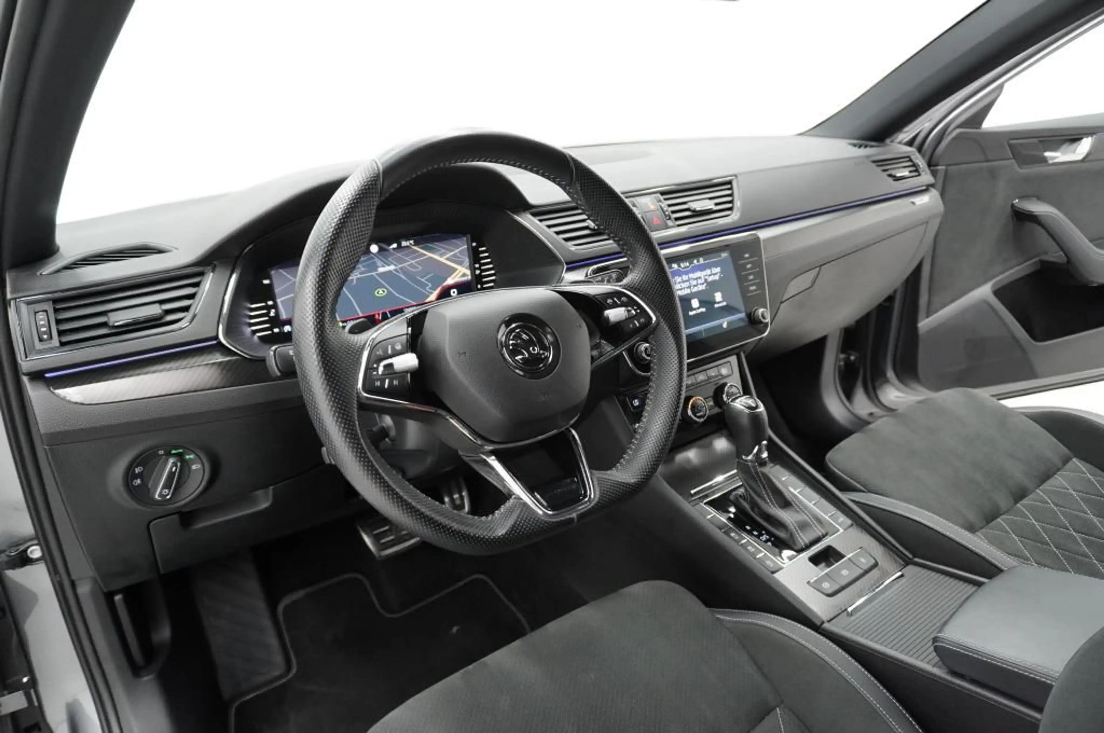 Skoda Superb 2.0 TSI DSG Sportline Navi/Leder/Matrix/K — photo 9
