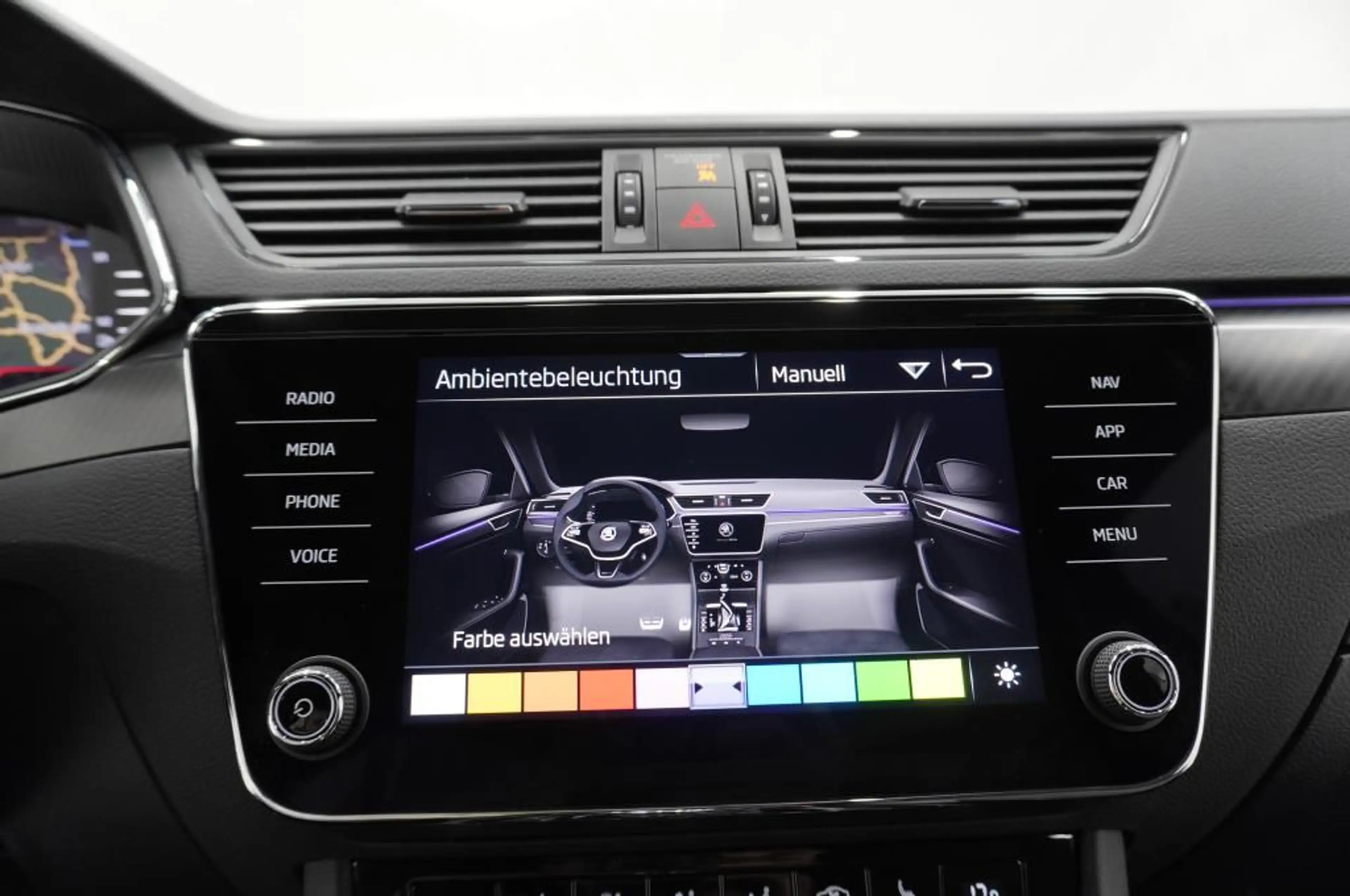 Skoda Superb 2.0 TSI DSG Sportline Navi/Leder/Matrix/K — photo 11