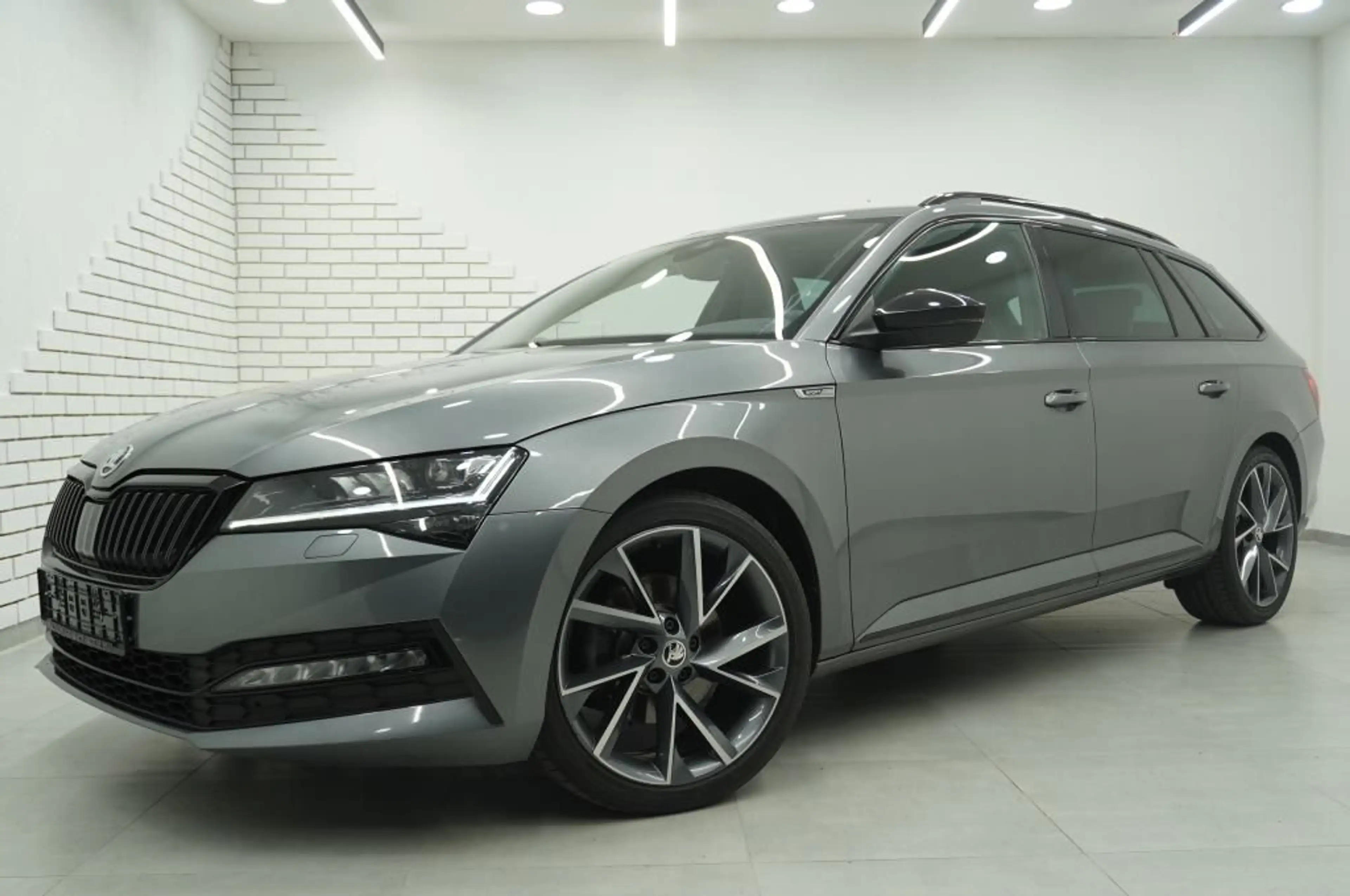 Skoda Superb 2.0 TSI DSG Sportline Navi/Leder/Matrix/K