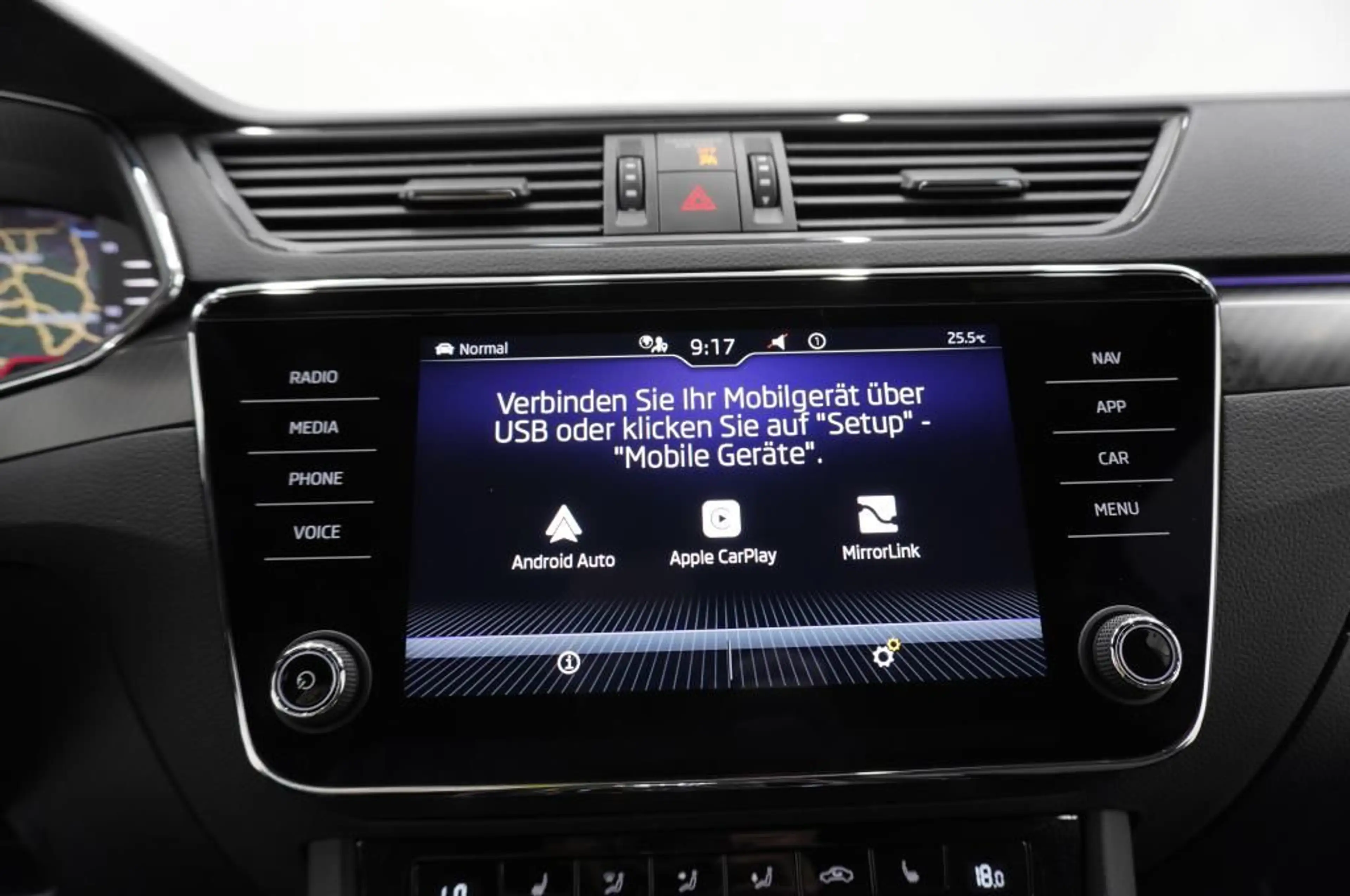 Skoda Superb 2.0 TSI DSG Sportline Navi/Leder/Matrix/K — photo 14