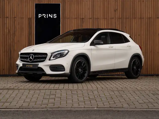 Mercedes-Benz GLA 200 Business | AMG Pakket | Pano-dak | Sportstoelen |