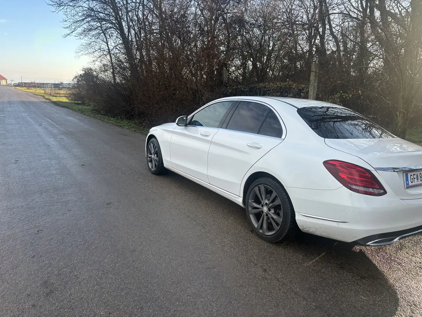 Mercedes-Benz C 250 C 250 BlueTEC 4MATIC Avantgarde A-Edition Aut. Avantgarde A-Edition Weiß - 1