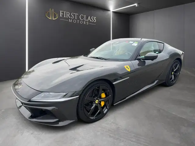 Ferrari 12 Cilindri*Full Carbon in & outside*Lift*MY26