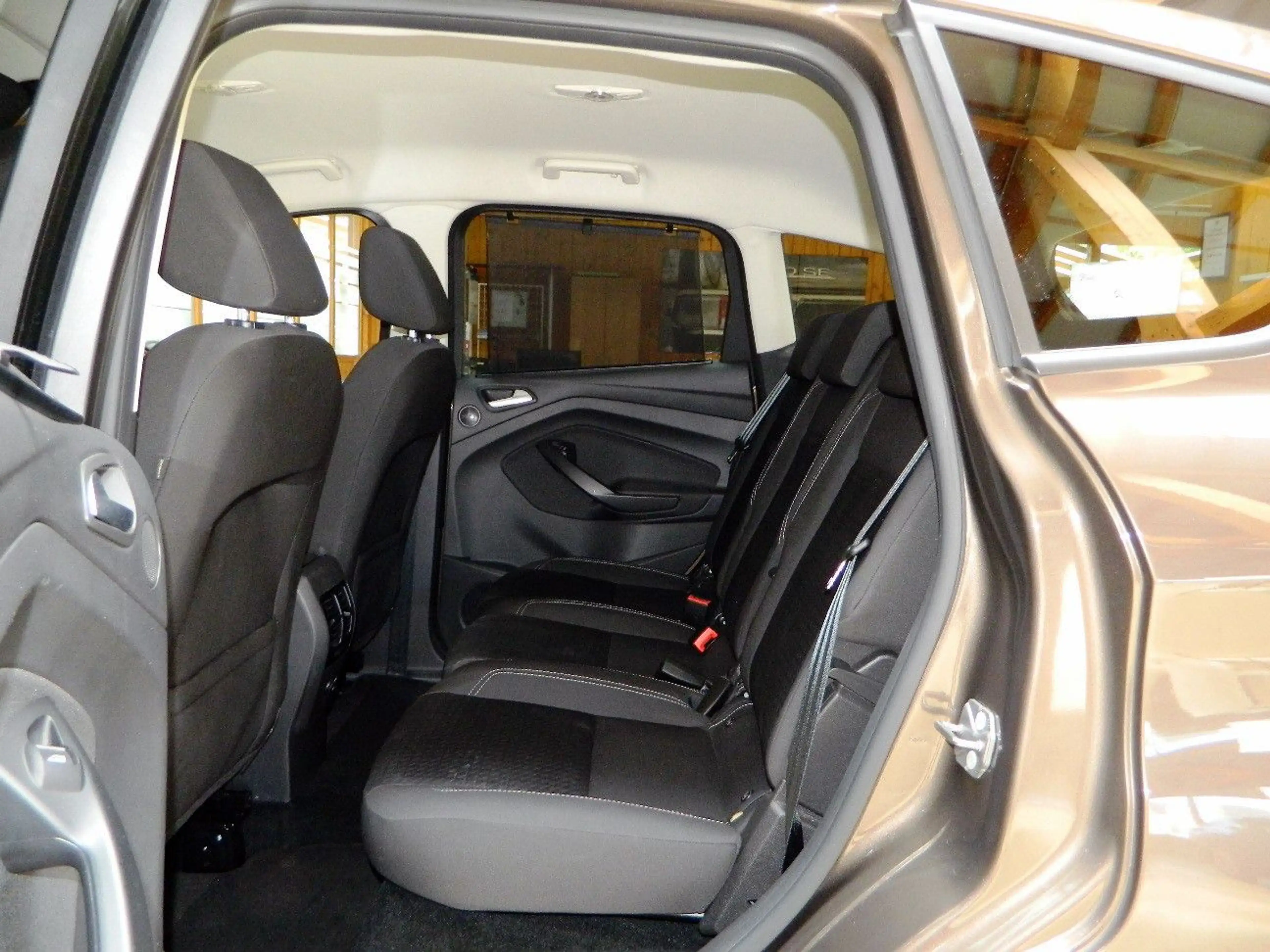 Ford C-Max 1.0l EcoBoost Cool&Connect/Navi/Kamera/2Hd — photo 12