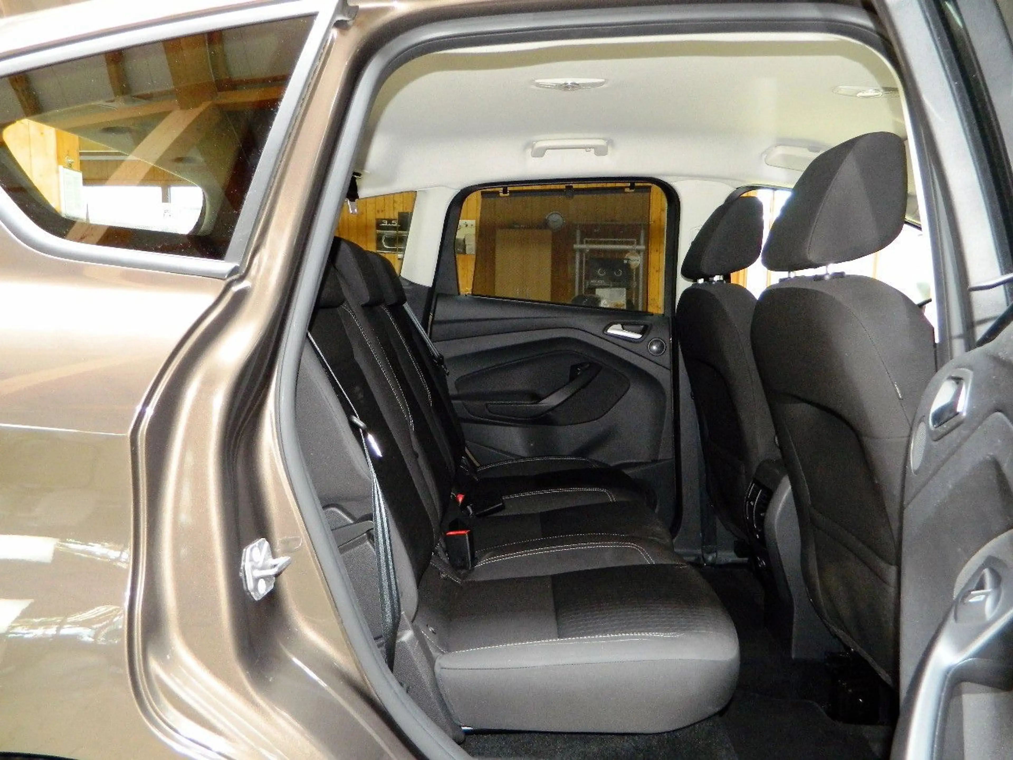 Ford C-Max 1.0l EcoBoost Cool&Connect/Navi/Kamera/2Hd — photo 13