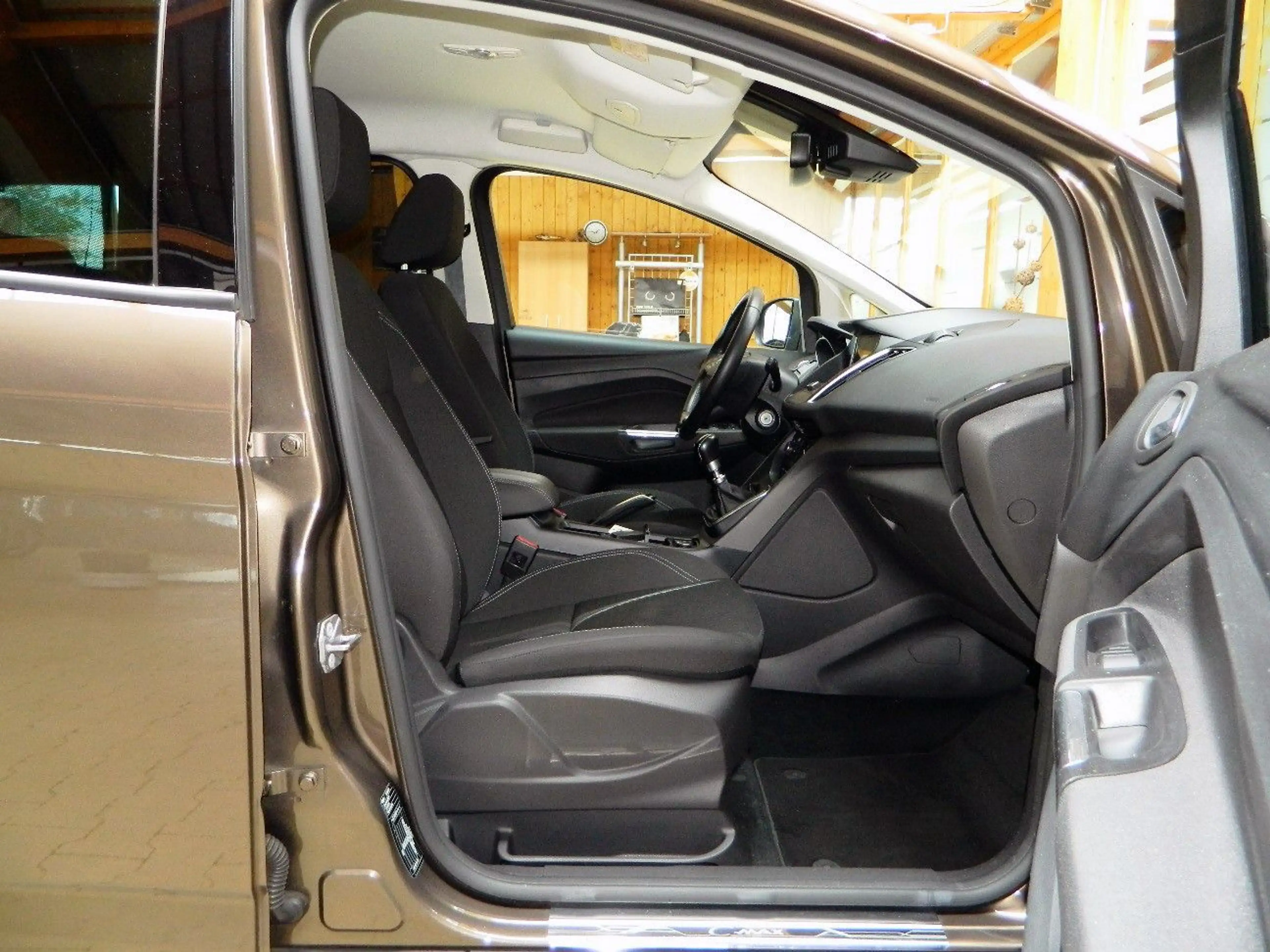 Ford C-Max 1.0l EcoBoost Cool&Connect/Navi/Kamera/2Hd — photo 11