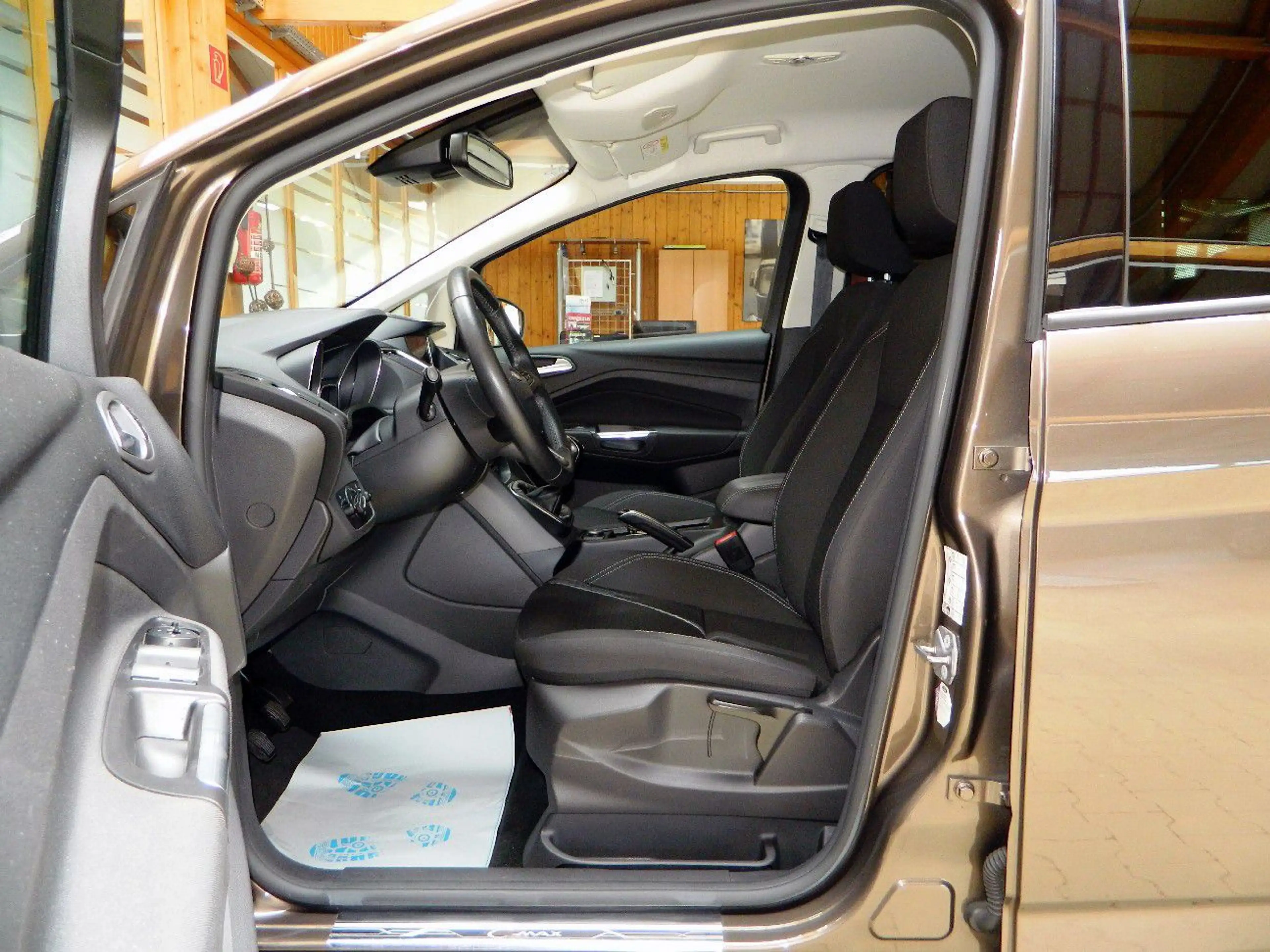 Ford C-Max 1.0l EcoBoost Cool&Connect/Navi/Kamera/2Hd — photo 10