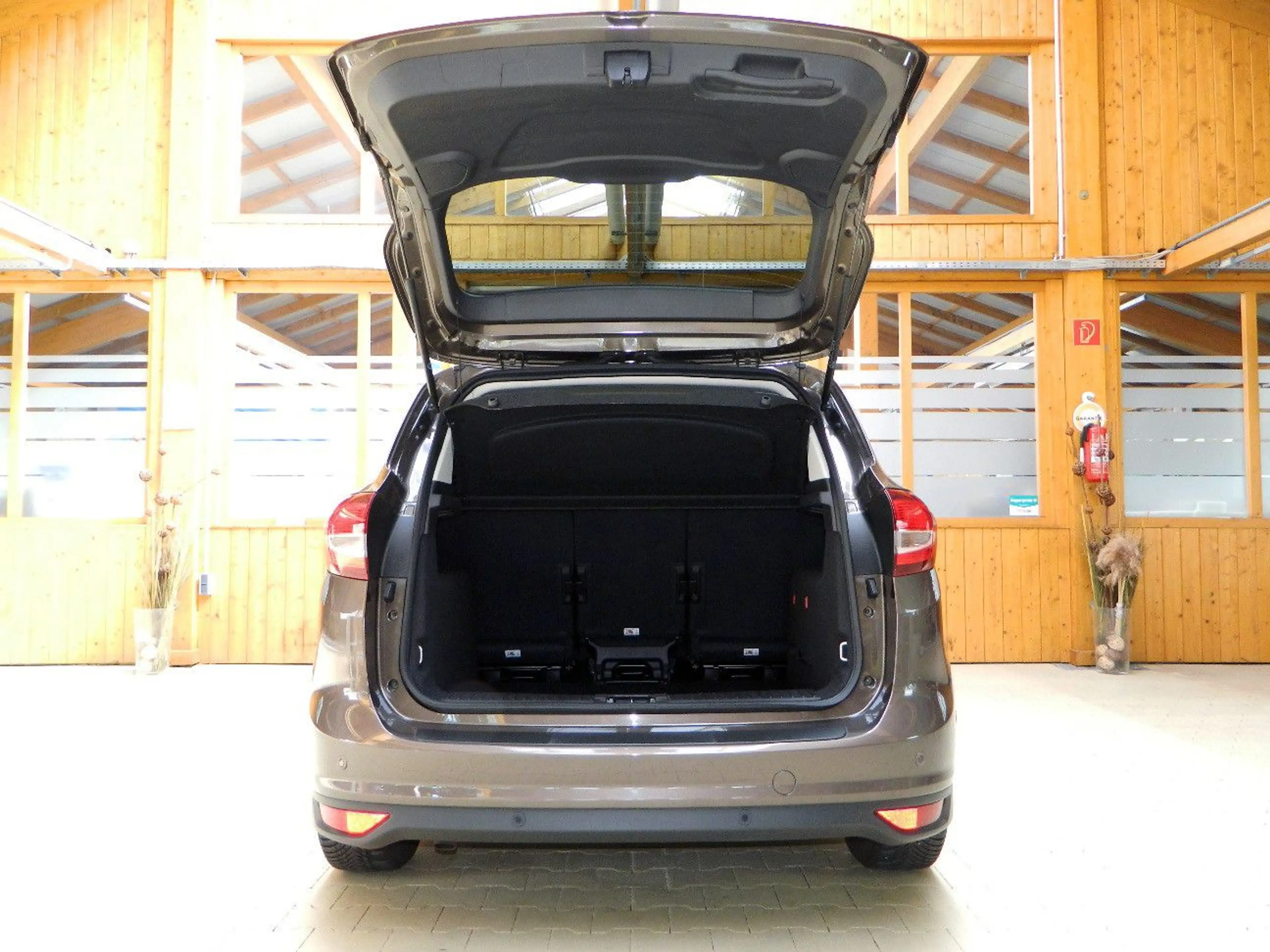 Ford C-Max 1.0l EcoBoost Cool&Connect/Navi/Kamera/2Hd — photo 14