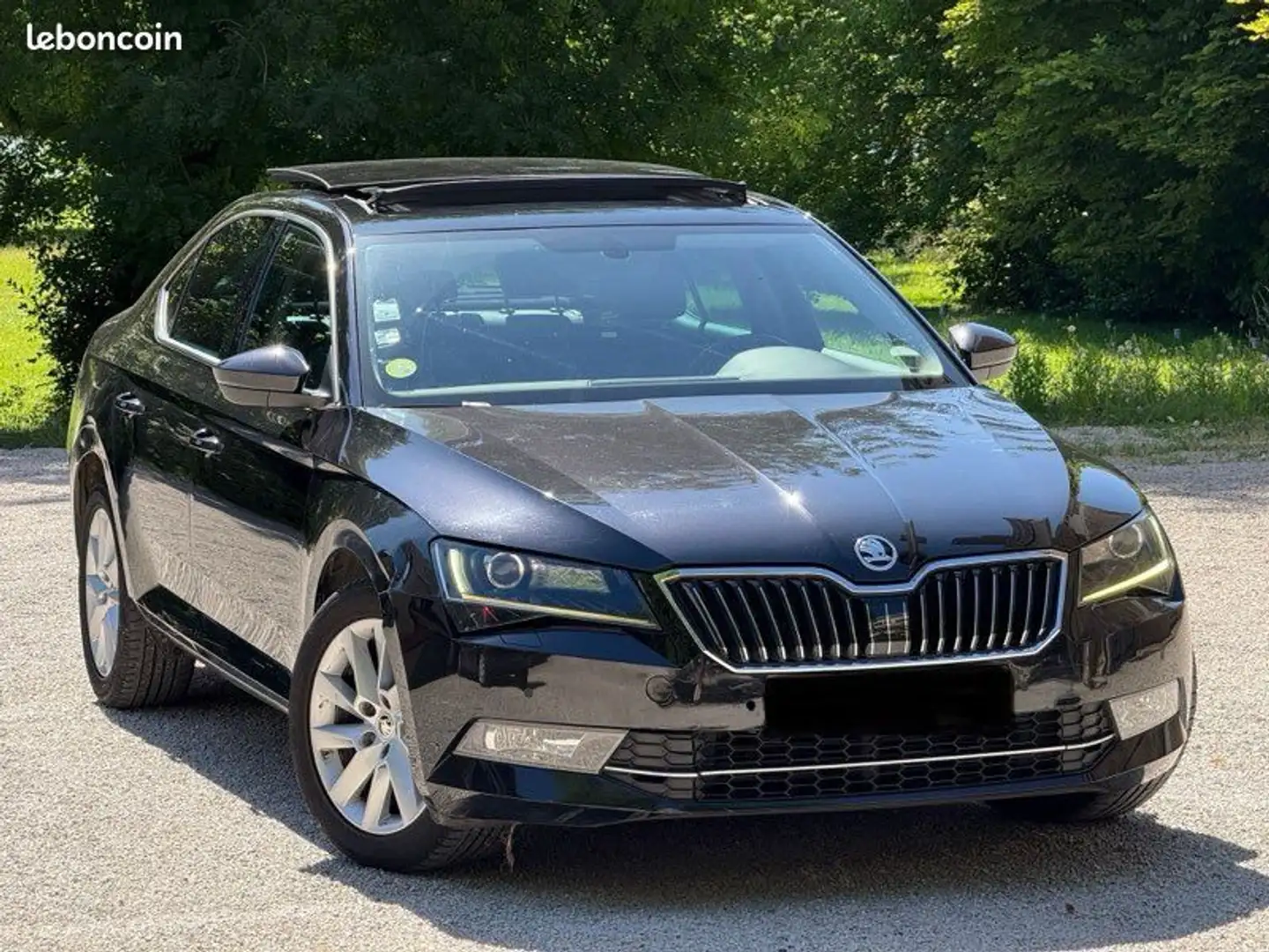 Skoda Superb 2,0tdi style DSG 2019 255000km 10990Euro Noir - 2
