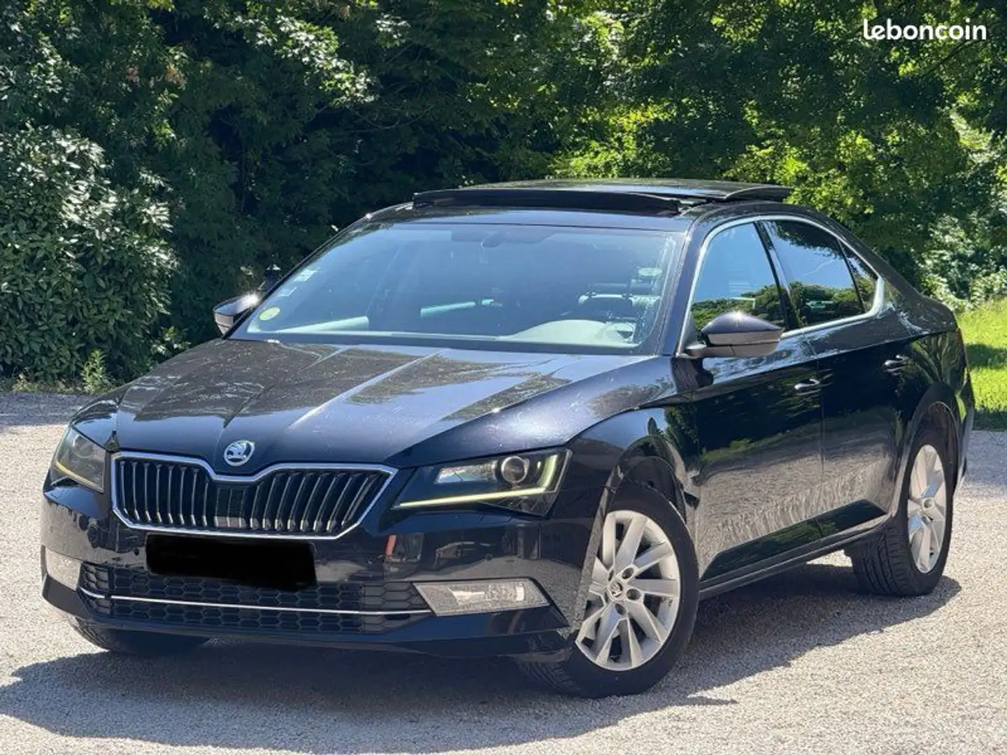 Skoda Superb 2,0tdi style DSG 2019 255000km 10990Euro Noir - 1