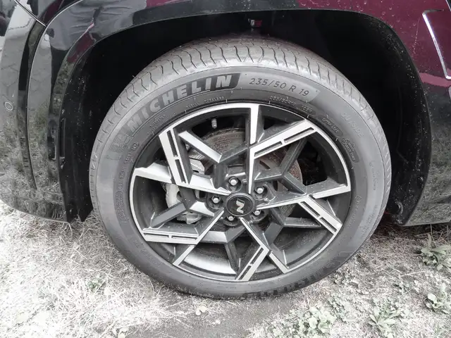 Hyundai Tucson view 3