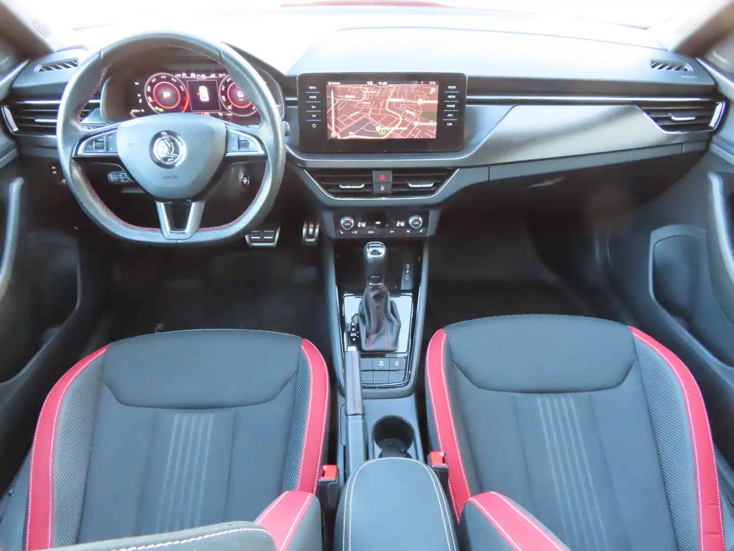 Skoda Kamiq 1.5 TSI ACT Monte Carlo DSG | pano dak | stoelverw Rood - 2