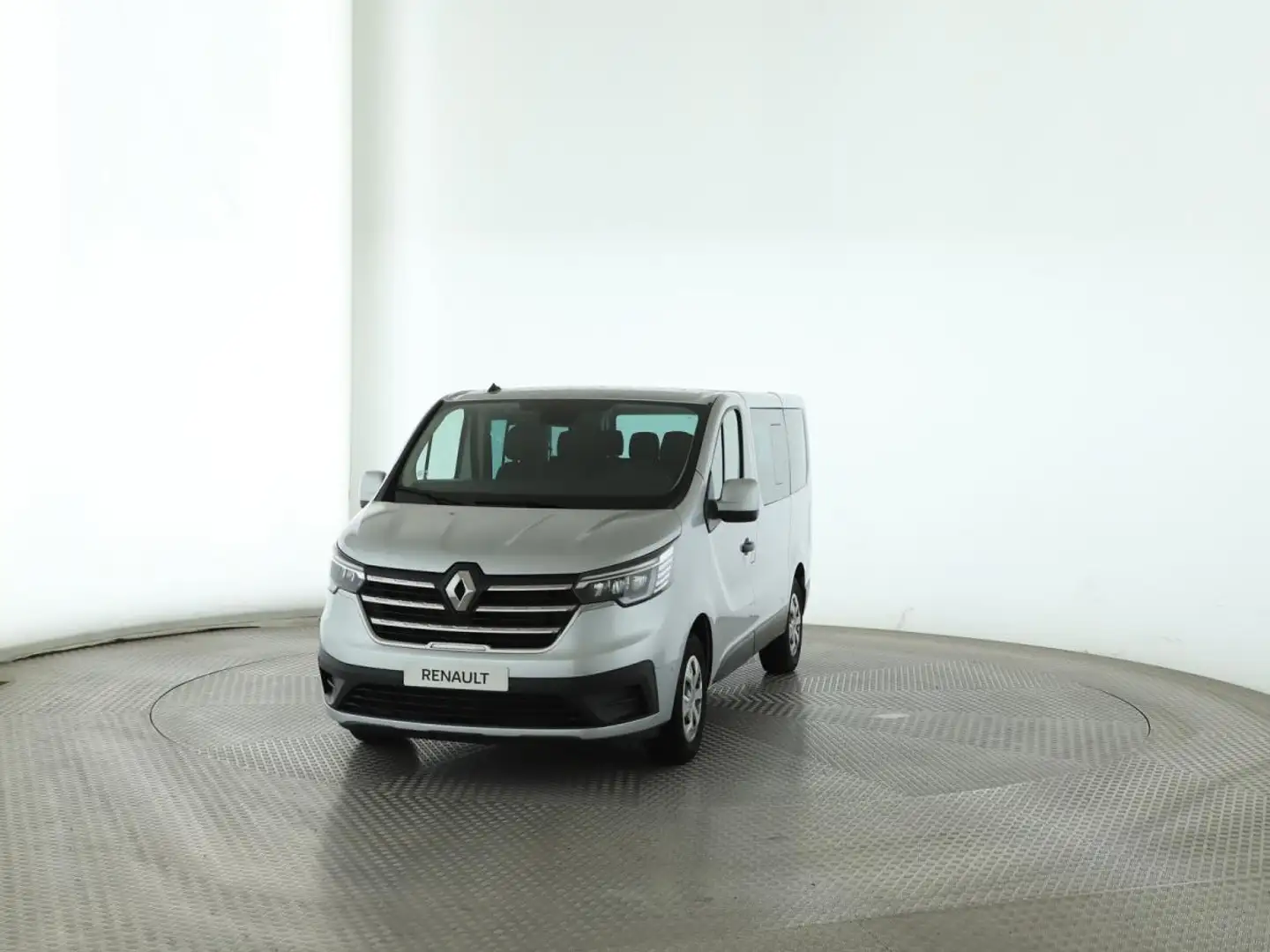 Renault Trafic 2,0 BLUE dCi 150 L1H1 3,0t 9-Sitzer Autom Silber - 2