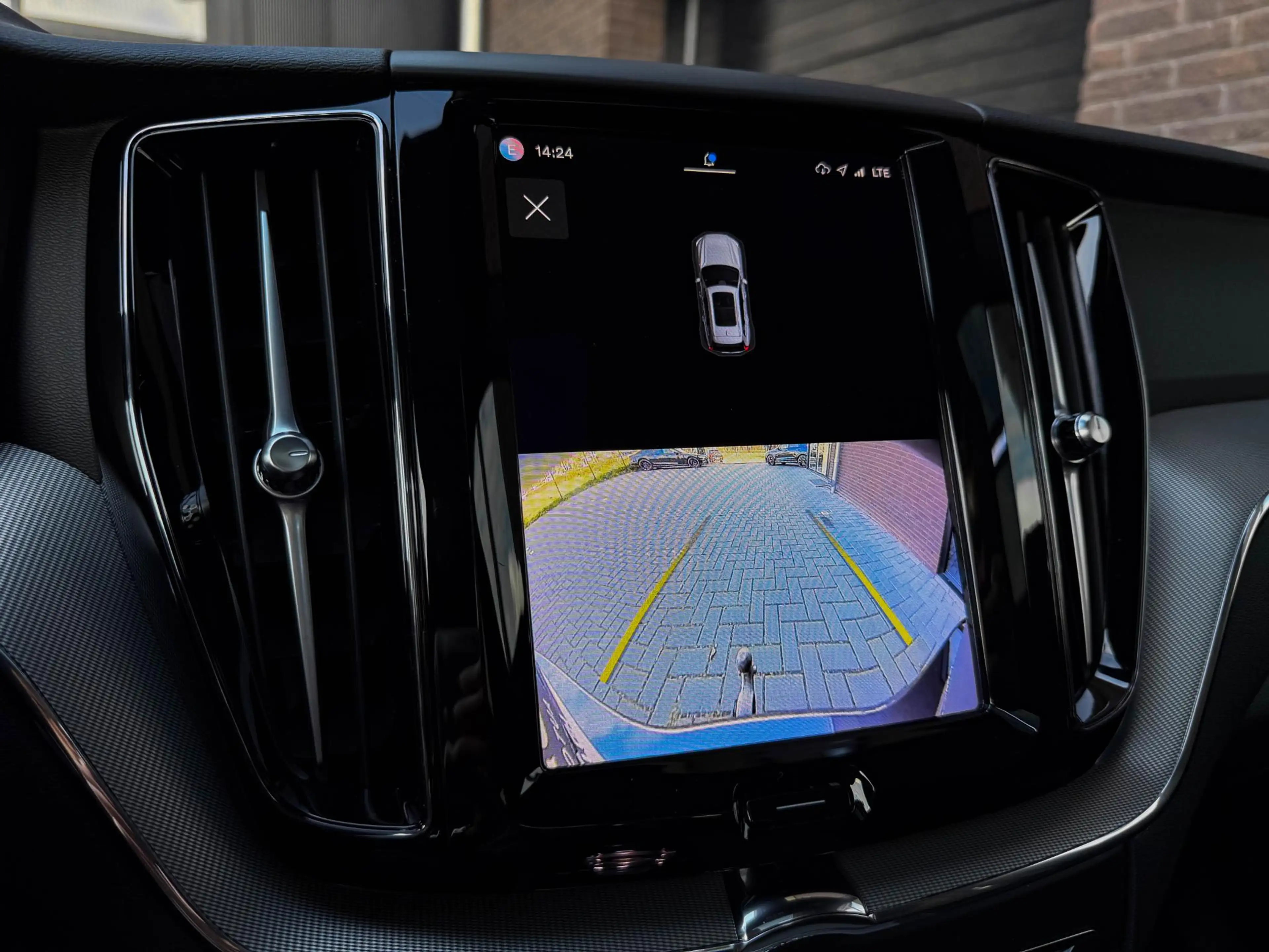 Volvo XC60 2.0 T6 PHEV AWD All Black | Pano | 21"| Trekh. | T — photo 20