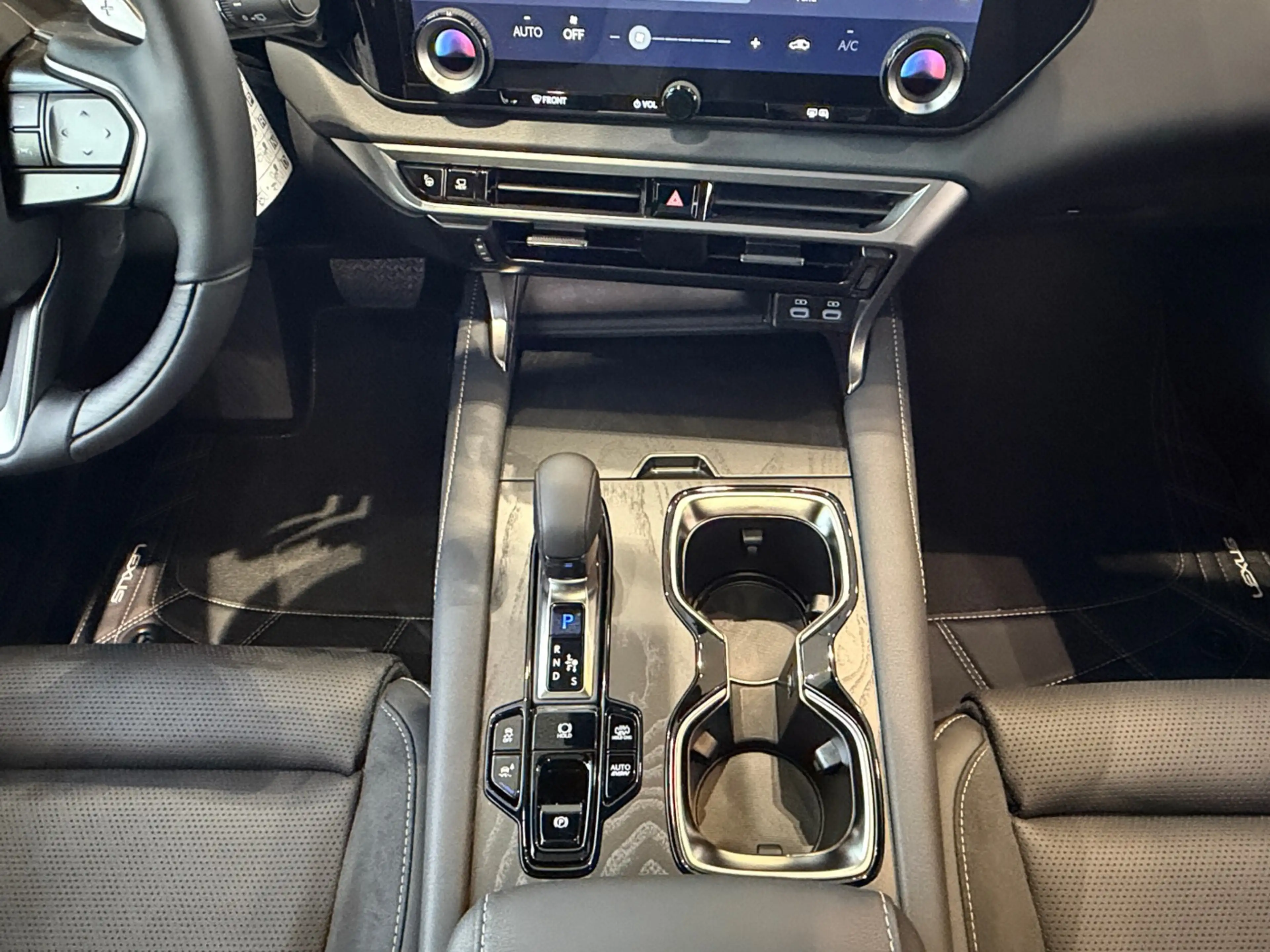 Lexus RX 450h + Plug-In +Panorama+Head-Up+Sitzbelüftung — photo 12