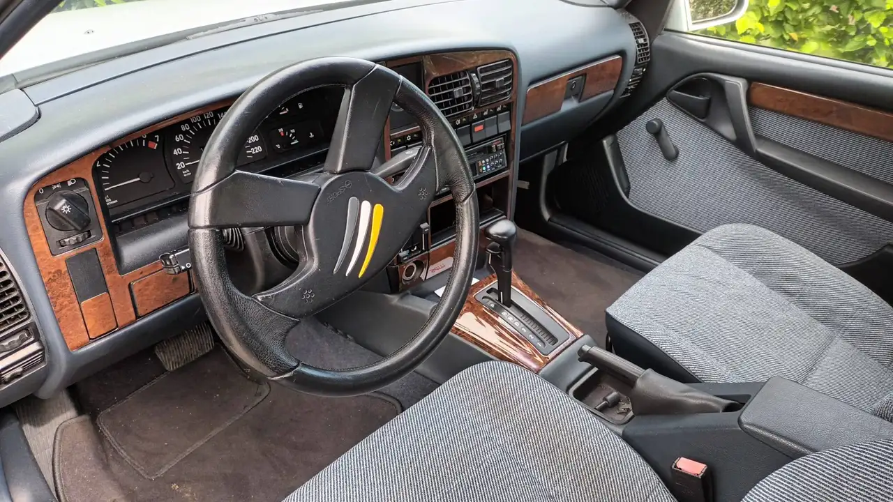 Opel Omega 2.0i LS , automaat , belastingvrij, foto 3