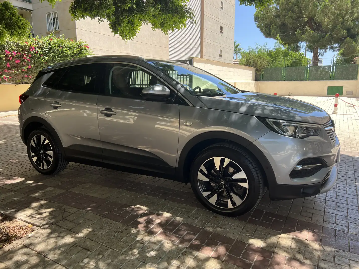 Opel Grandland X 1.2 Turbo 130cv - 2