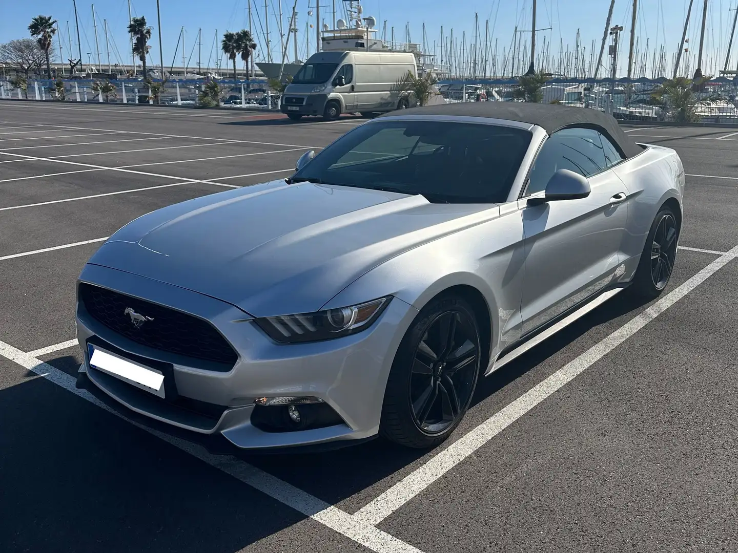 Ford Mustang Convertible 2.3 EcoBoost Aut. Plateado - 1