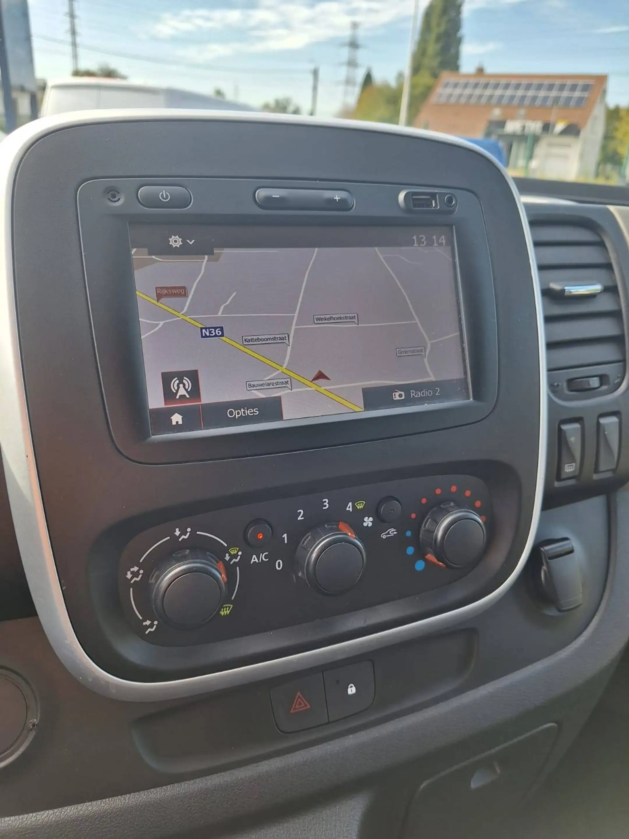 Renault Trafic 1.6d minibus 9places — photo 15