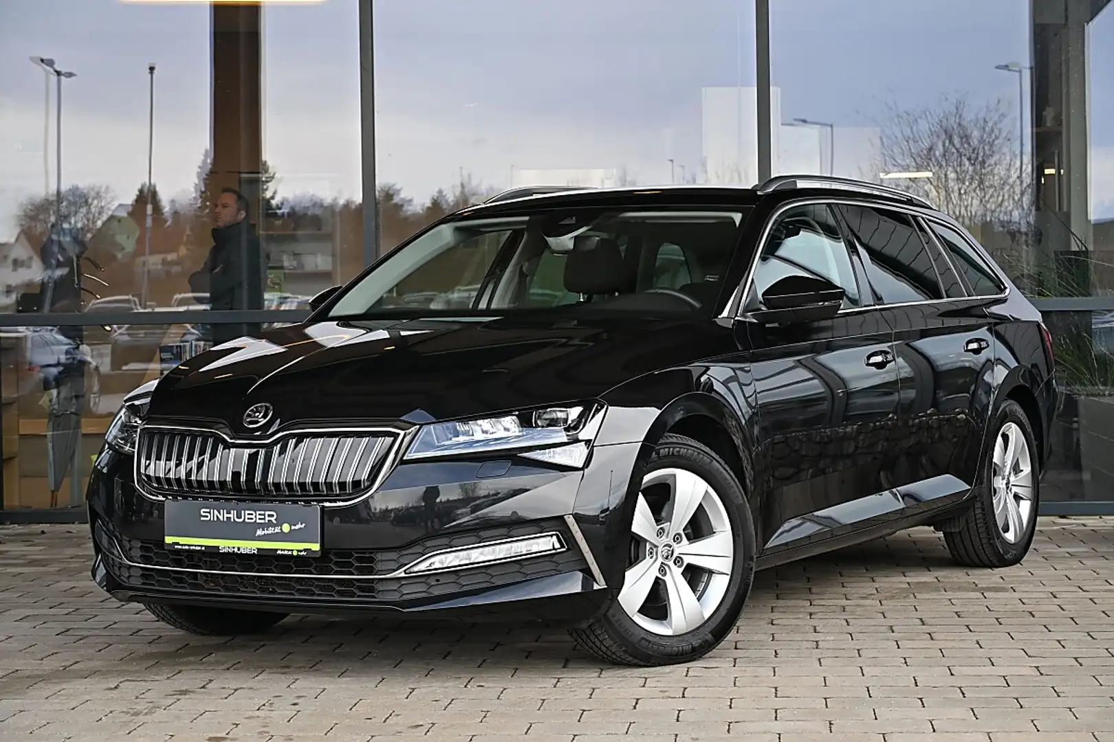 Skoda Superb Kombi 1,4 TSI PHEV Style DSG ACC, AHK schwenkba... Grau - 1