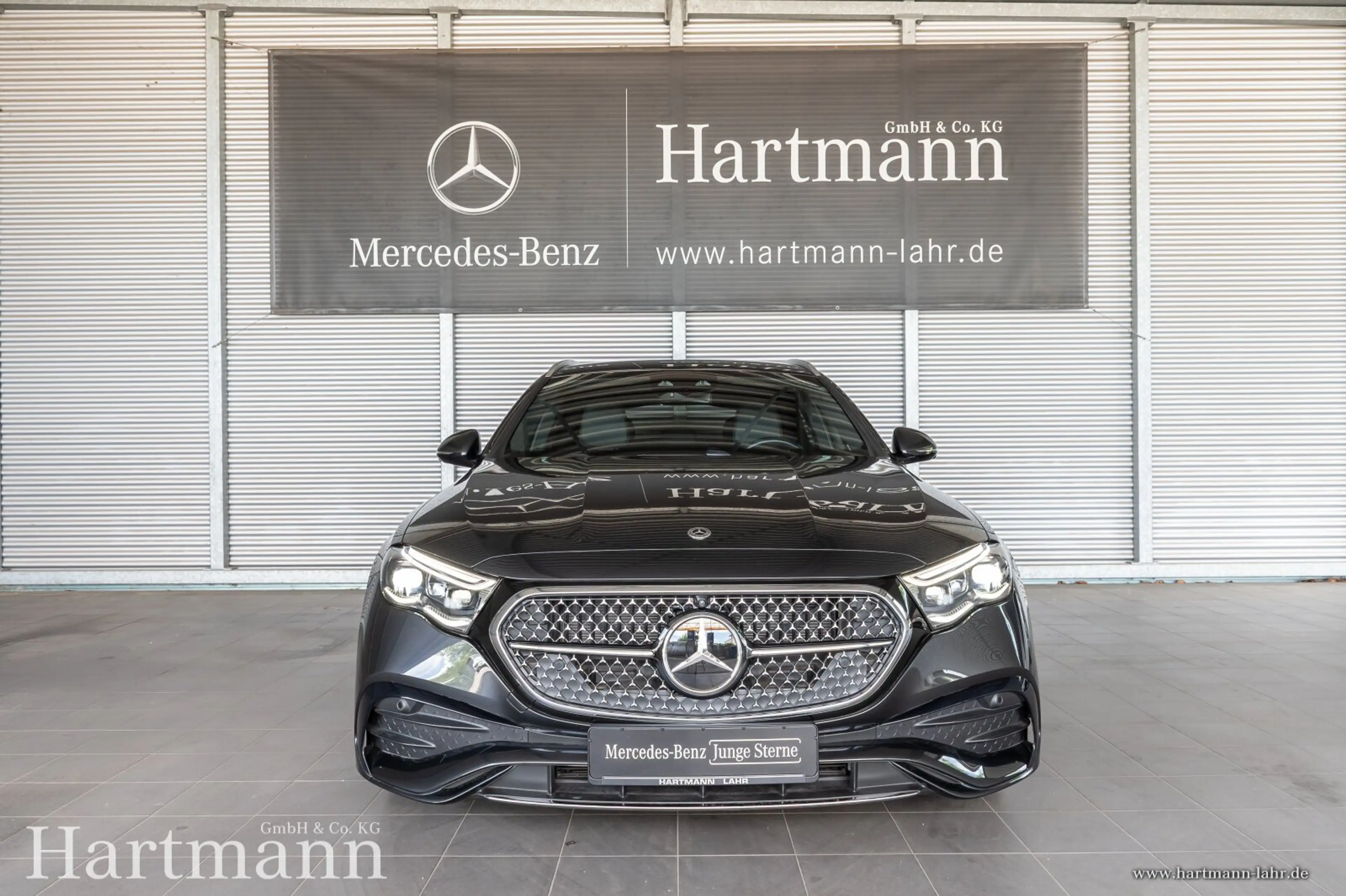 Mercedes-Benz E 450 E 450 T 4M AMG Airmatic Standheizung AHK 4DSound — photo 3