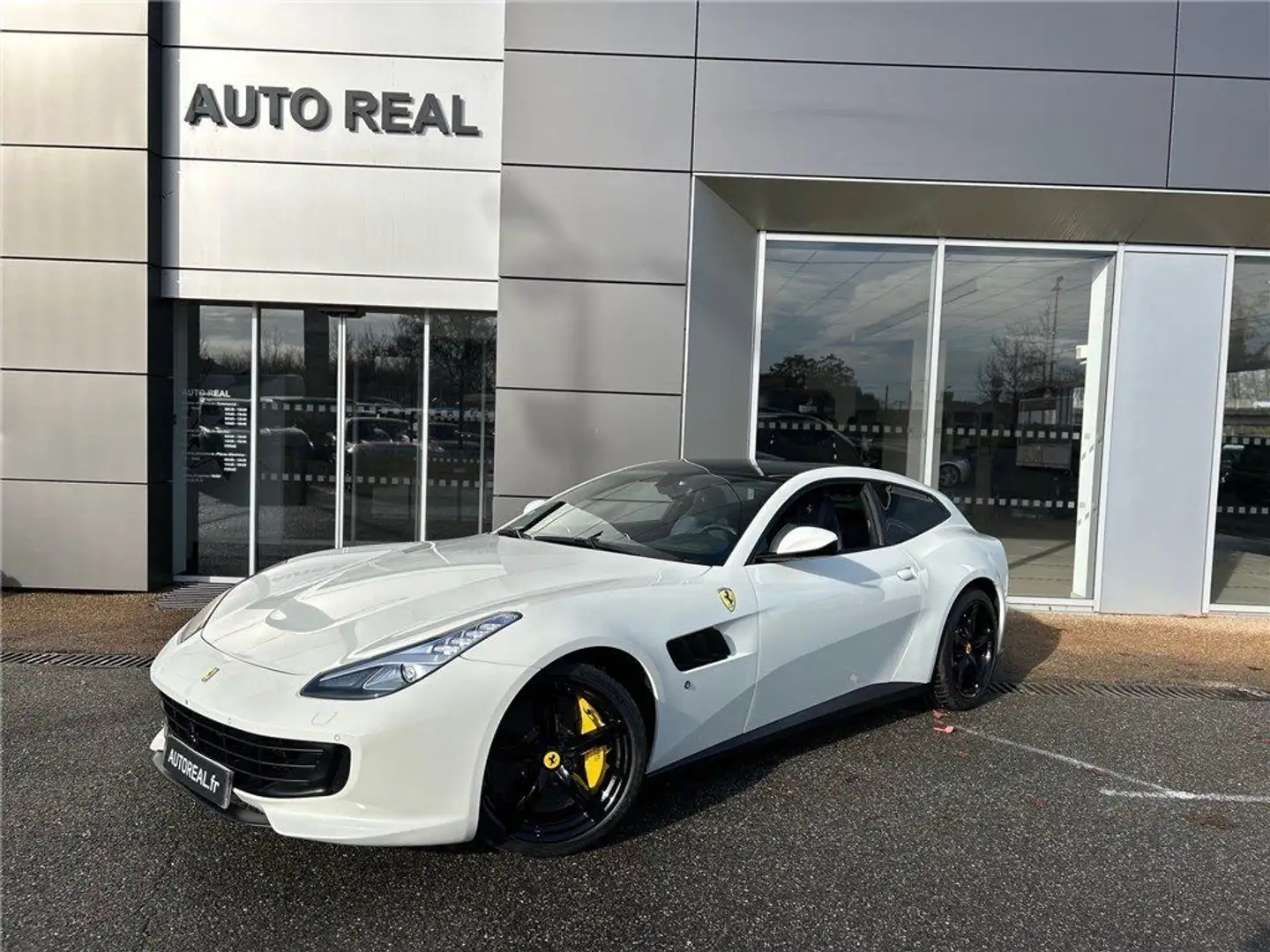 Ferrari GTC4 Lusso T V8 3.9 610CH T - 1