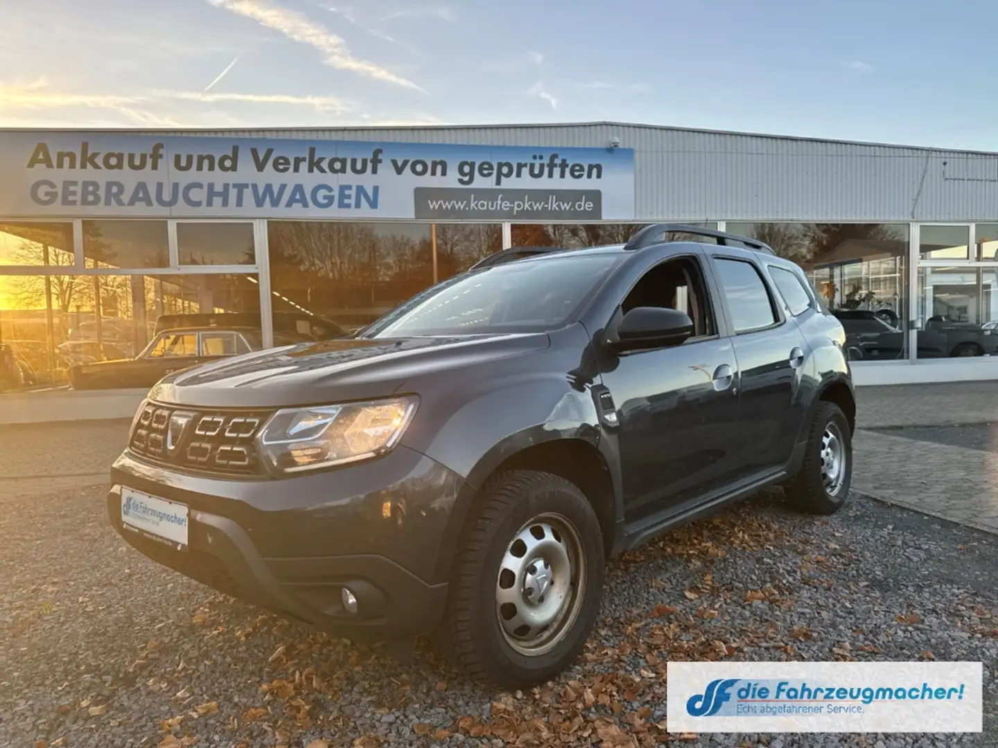 Dacia Duster II Comfort 4WD SHZ Temp Berganfahrass.*EXPORT Grijs - 2