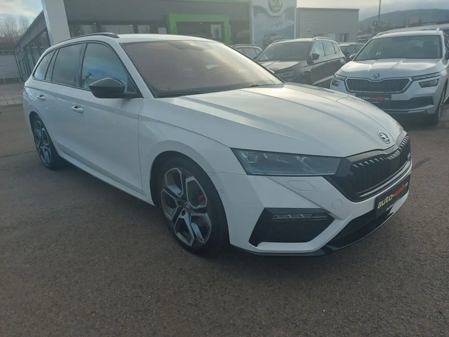 Skoda Octavia Combi 2.0 TDI DSG RS - 2