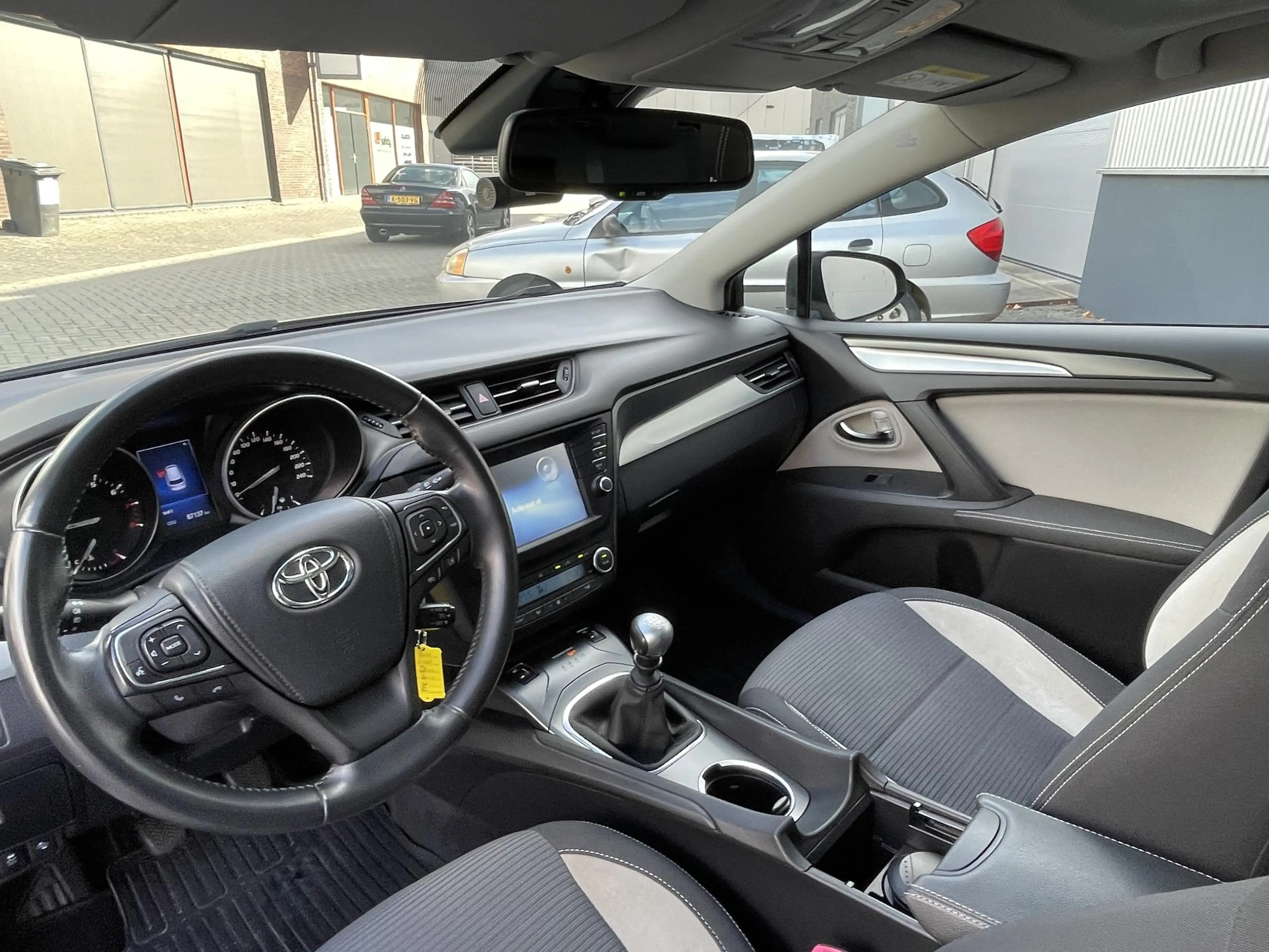 Toyota Avensis Touring Sports 1.8 VVT-i Lease Pro — photo 4