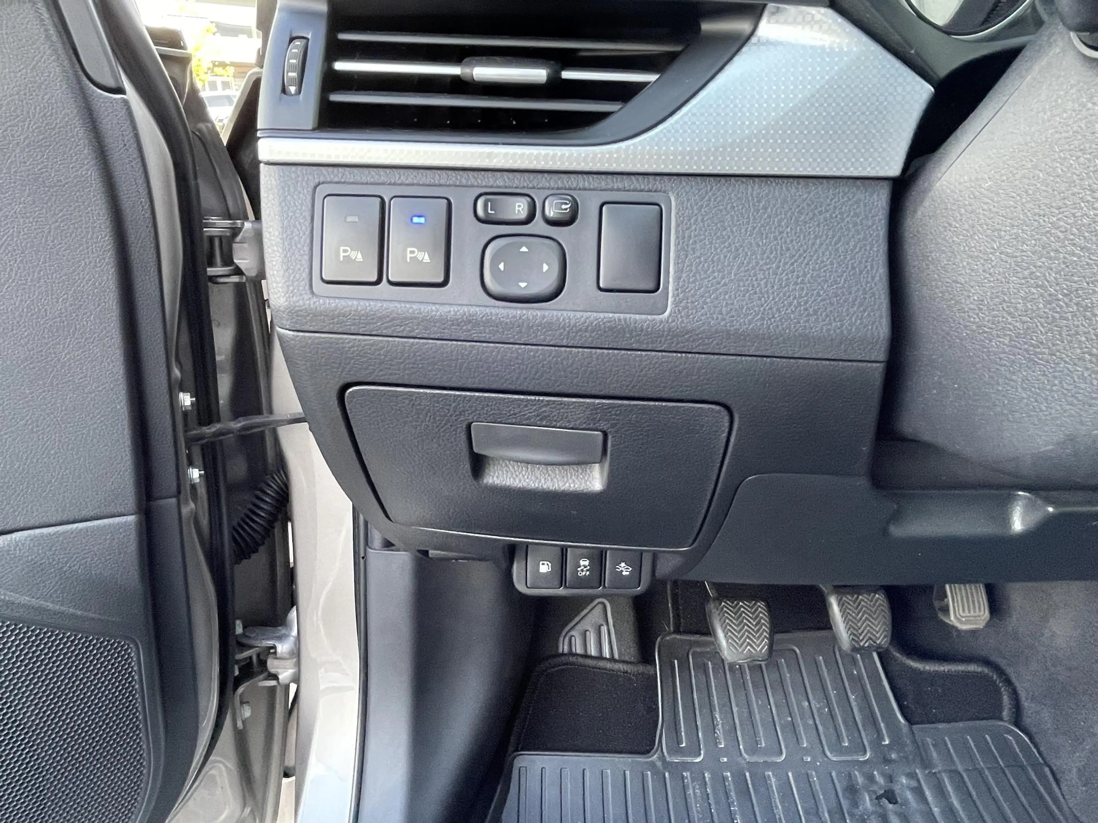 Toyota Avensis Touring Sports 1.8 VVT-i Lease Pro — photo 6