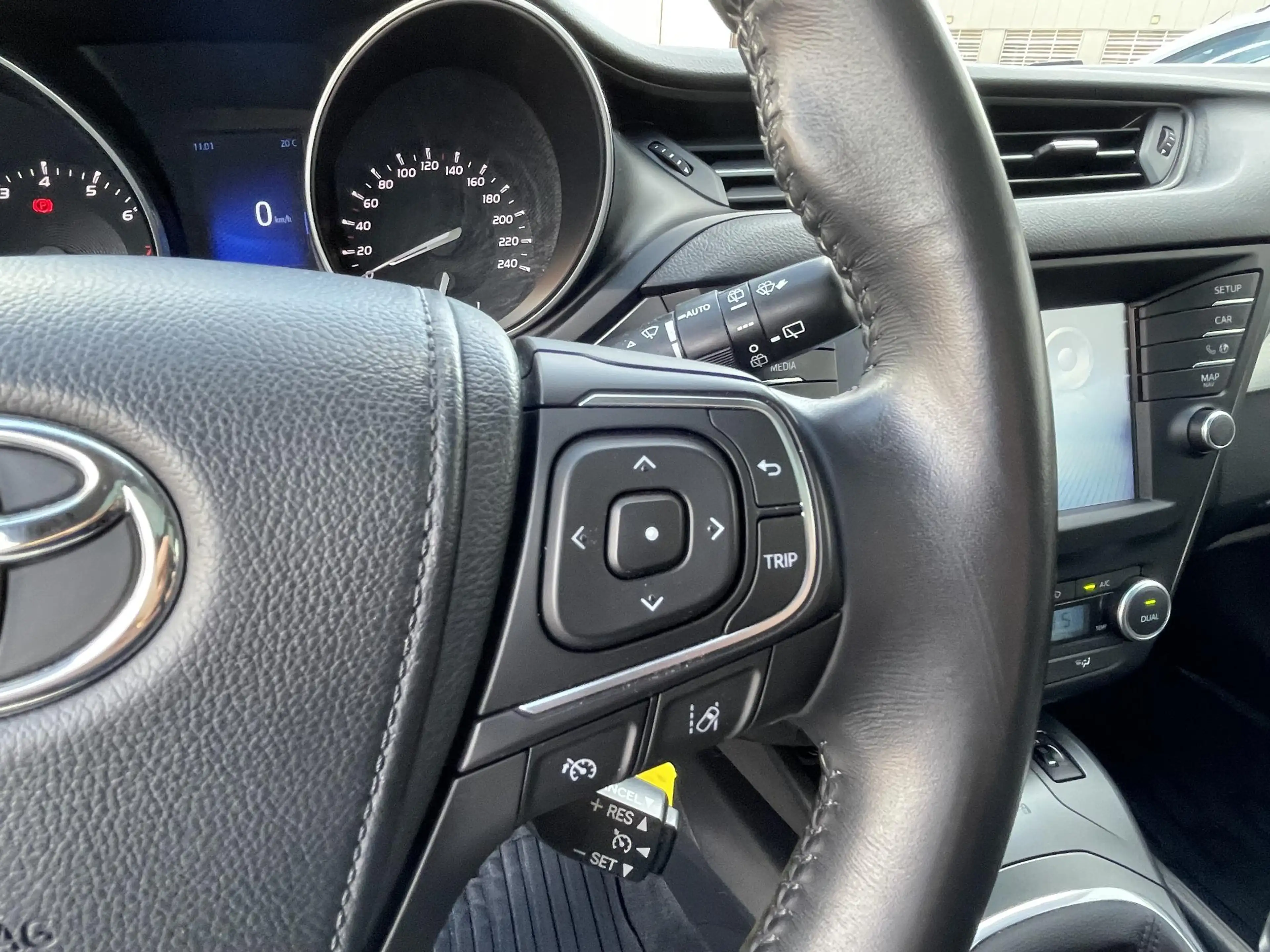 Toyota Avensis Touring Sports 1.8 VVT-i Lease Pro — photo 11