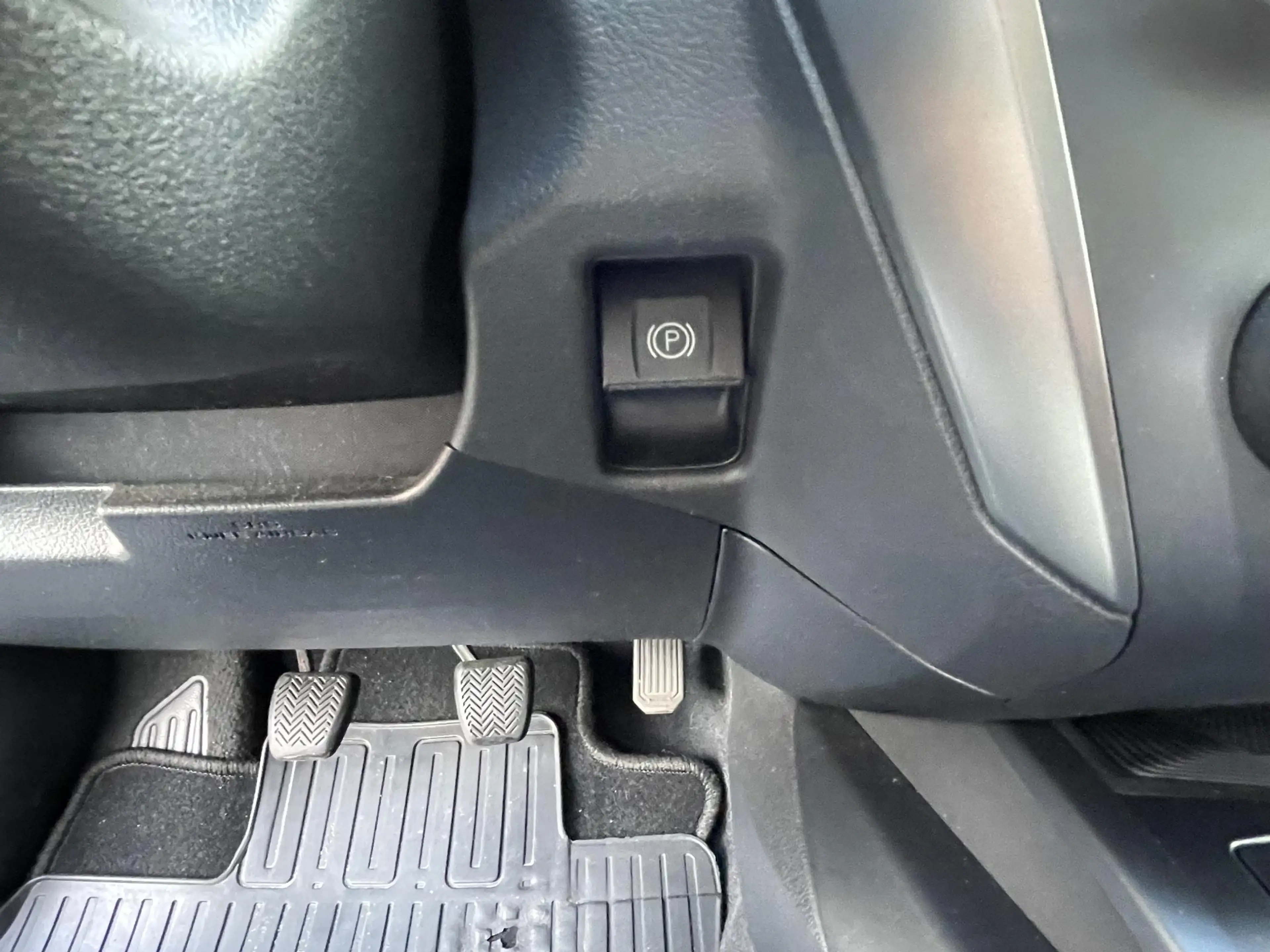 Toyota Avensis Touring Sports 1.8 VVT-i Lease Pro — photo 15