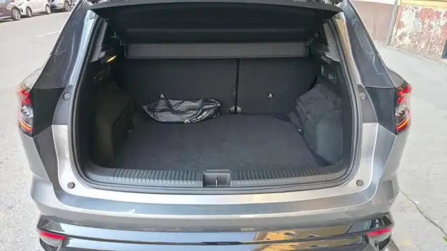 Renault Austral view 7