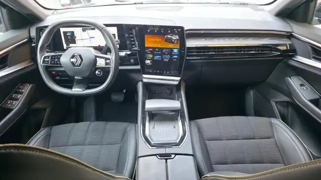 Renault Austral view 12