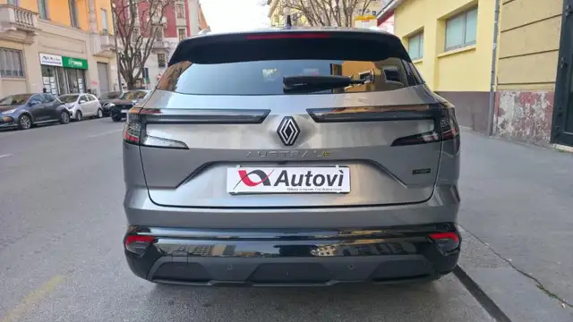 Renault Austral view 6
