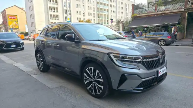 Renault Austral view 3