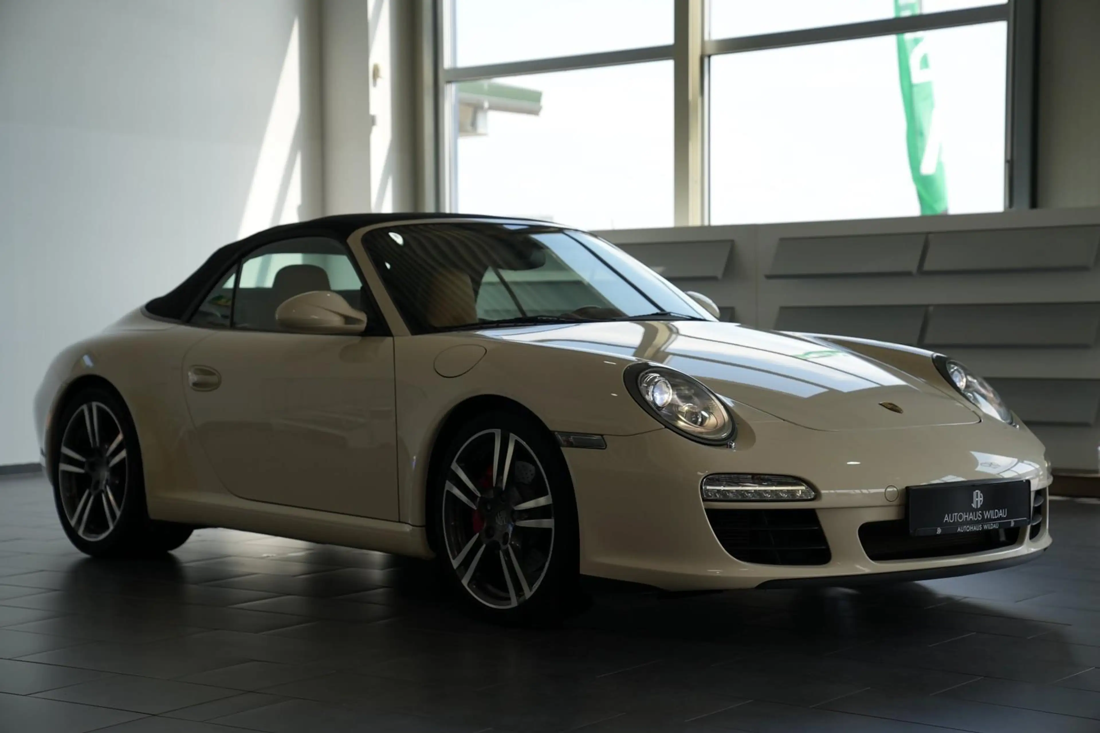 Porsche 911 Carrera S Cabrio *PTS*Sonderlackierung — photo 10