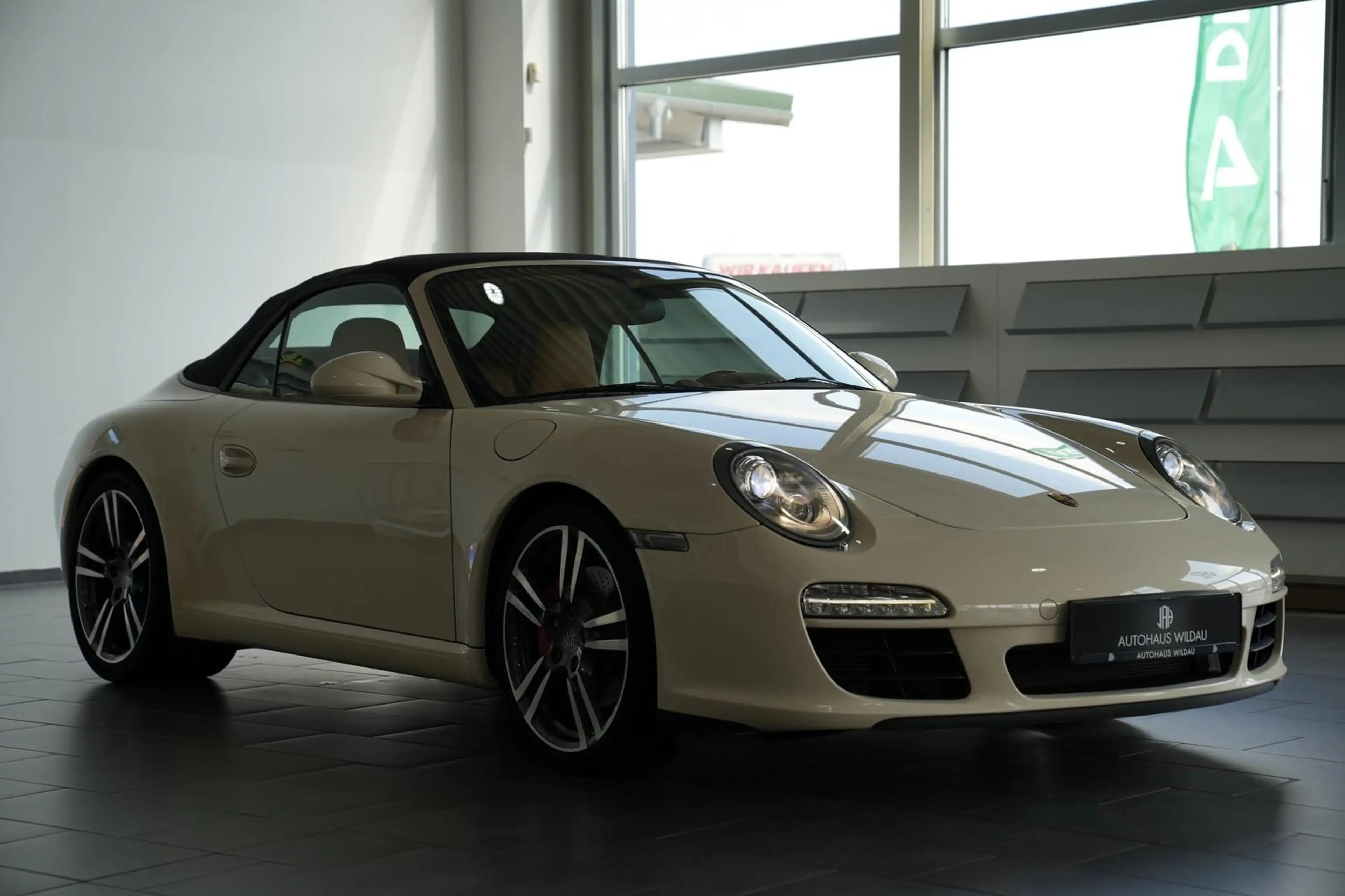 Porsche 911 Carrera S Cabrio *PTS*Sonderlackierung — photo 6