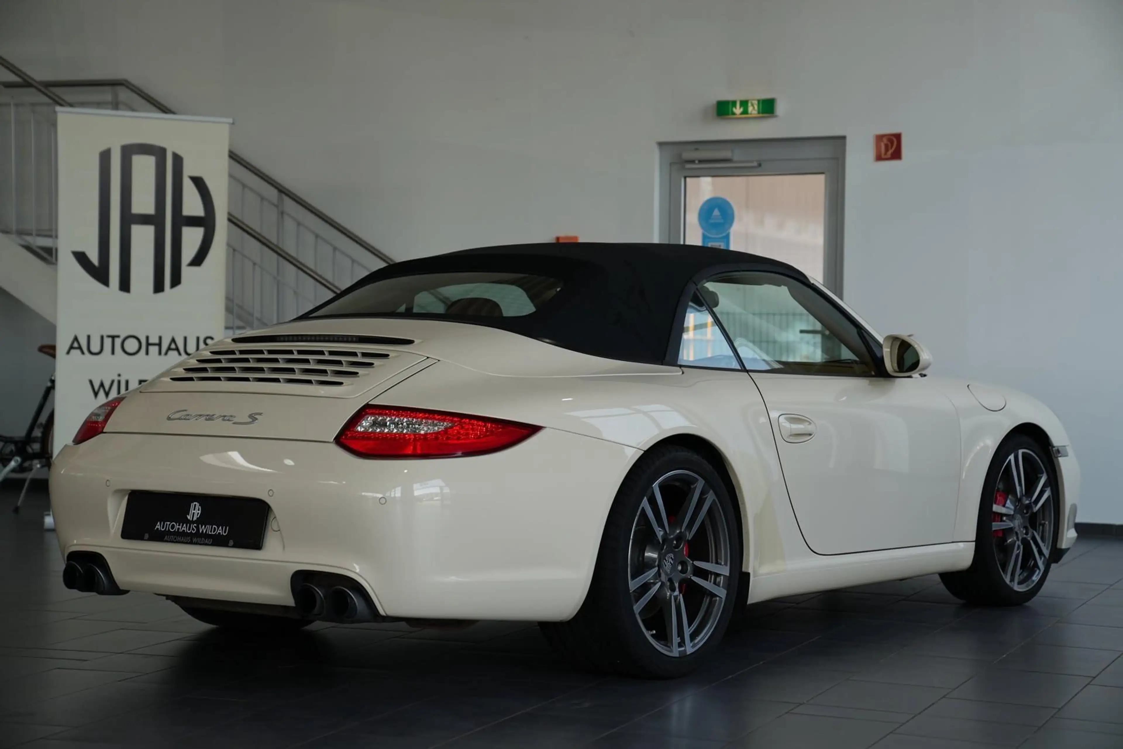 Porsche 911 Carrera S Cabrio *PTS*Sonderlackierung — photo 12