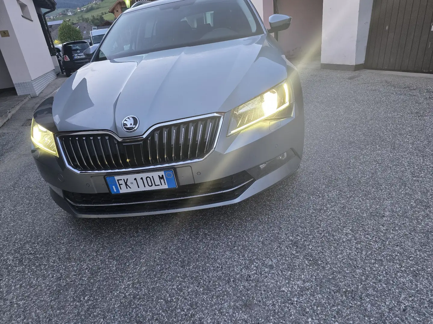 Skoda Superb Wagon 2.0 tdi Laurin&Klement 4x4 190cv dsg - 1