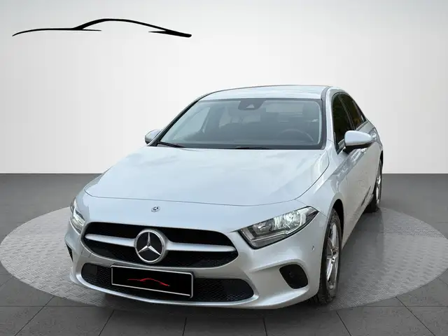 Mercedes-Benz A 180 A 180 / NAVI / LED / GARANTIE