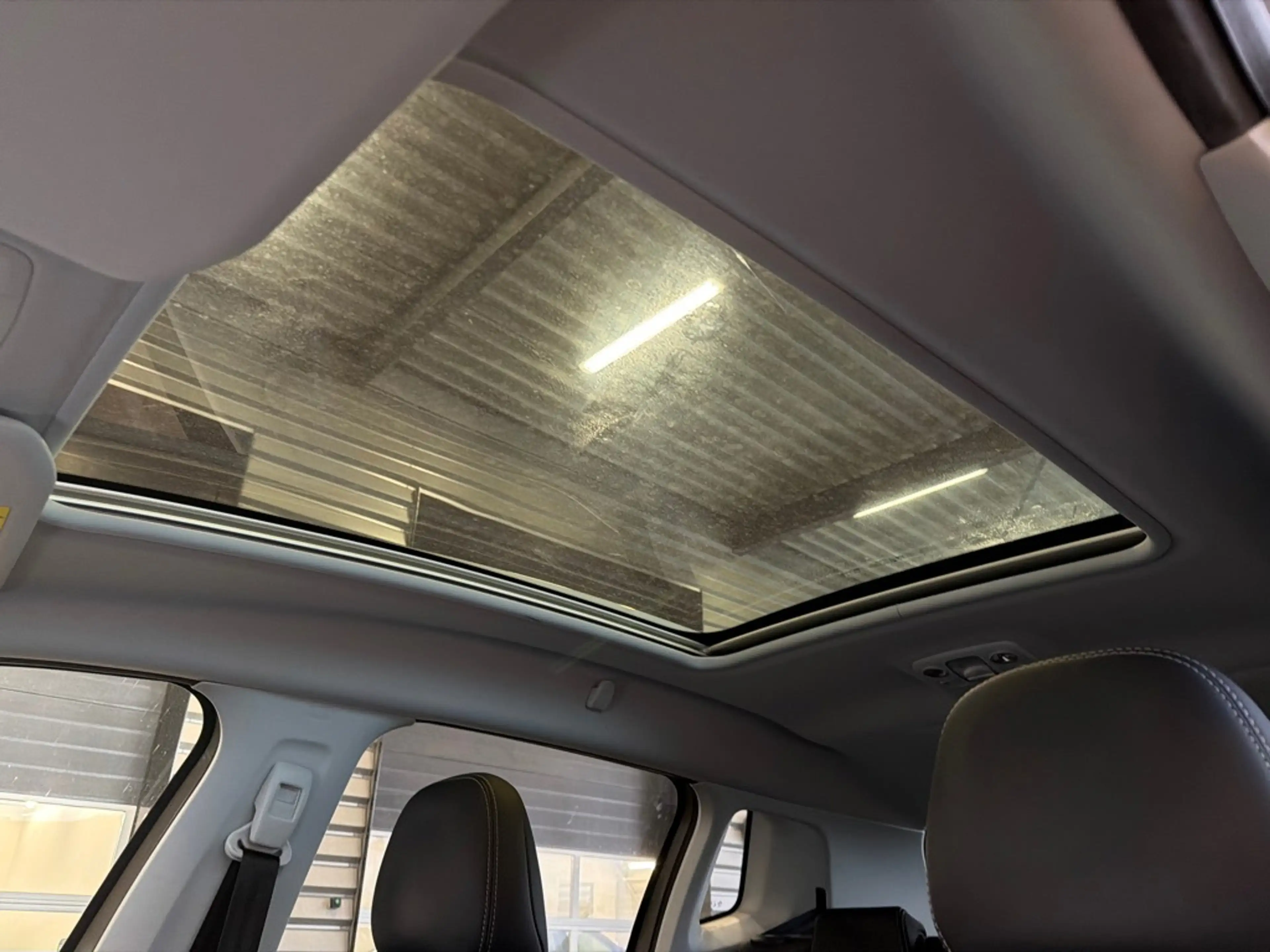 Peugeot 2008 1.2 PureTech Allure — photo 21