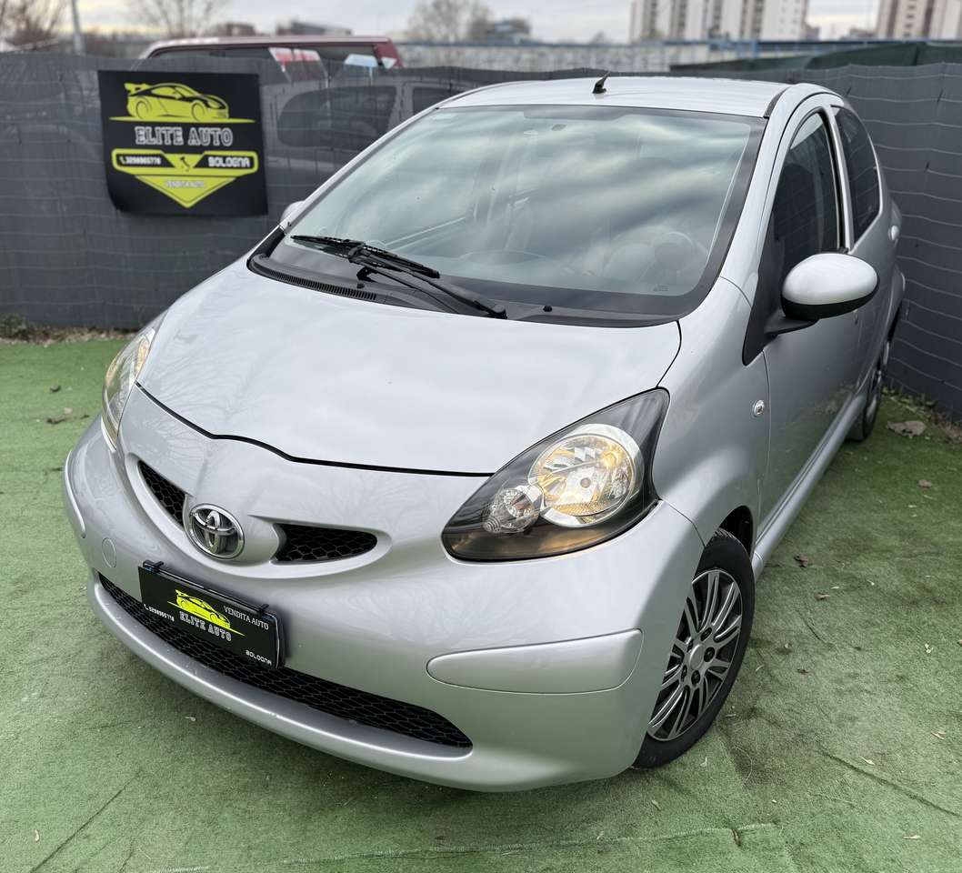 Toyota Aygo 1.0 BENZINA 5 PORTE UNICOPROPRIETARIO